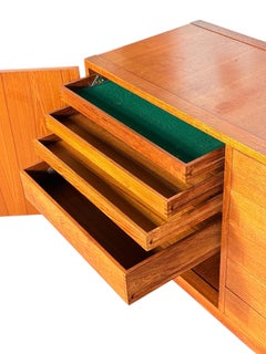 Credenza in teak di Ole Gjerlov Knudsen e Torben Lind per France & Sons