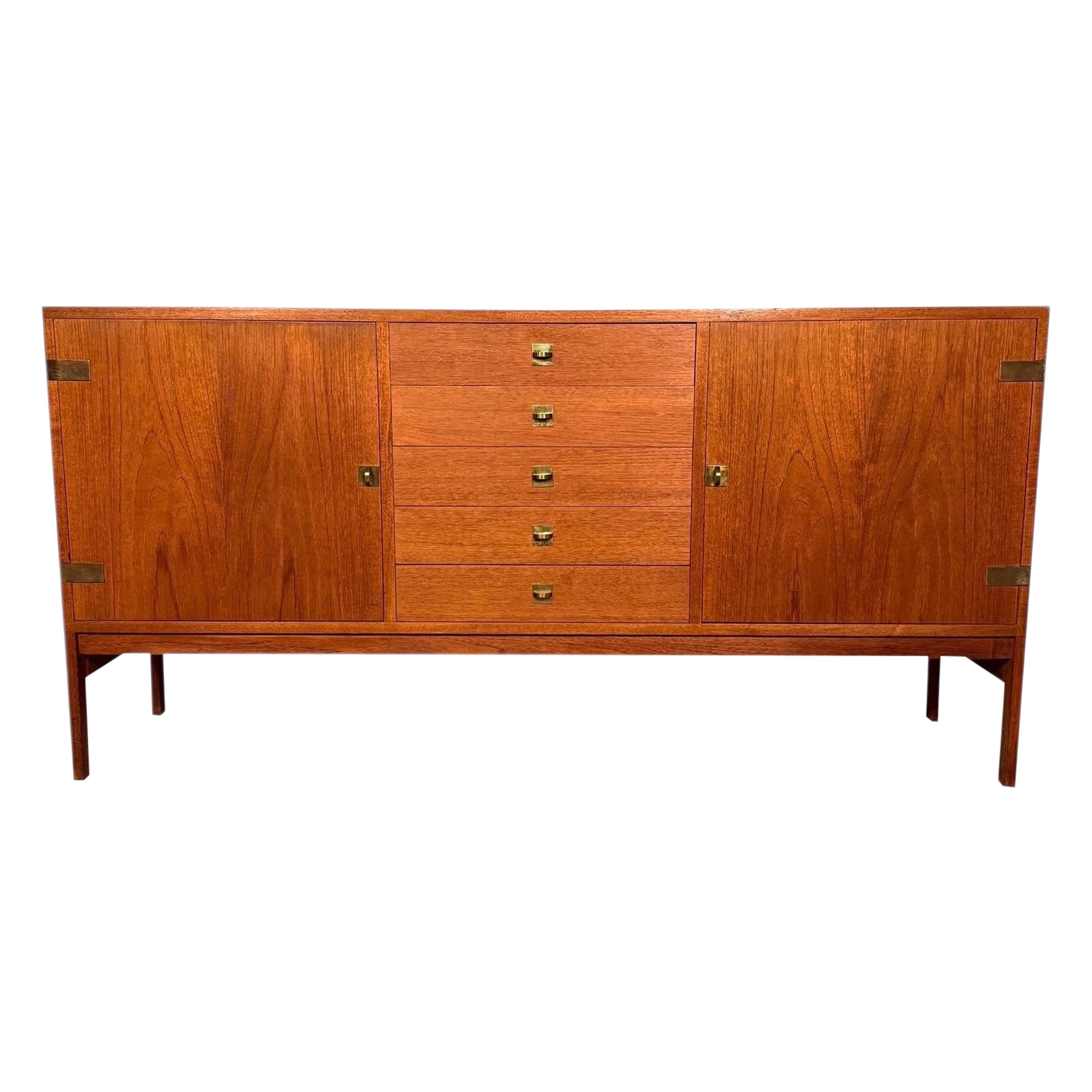 Ole Gjerlov Knudsen 
Torben Lind Teak Sideboard for France 
Sons For Sale