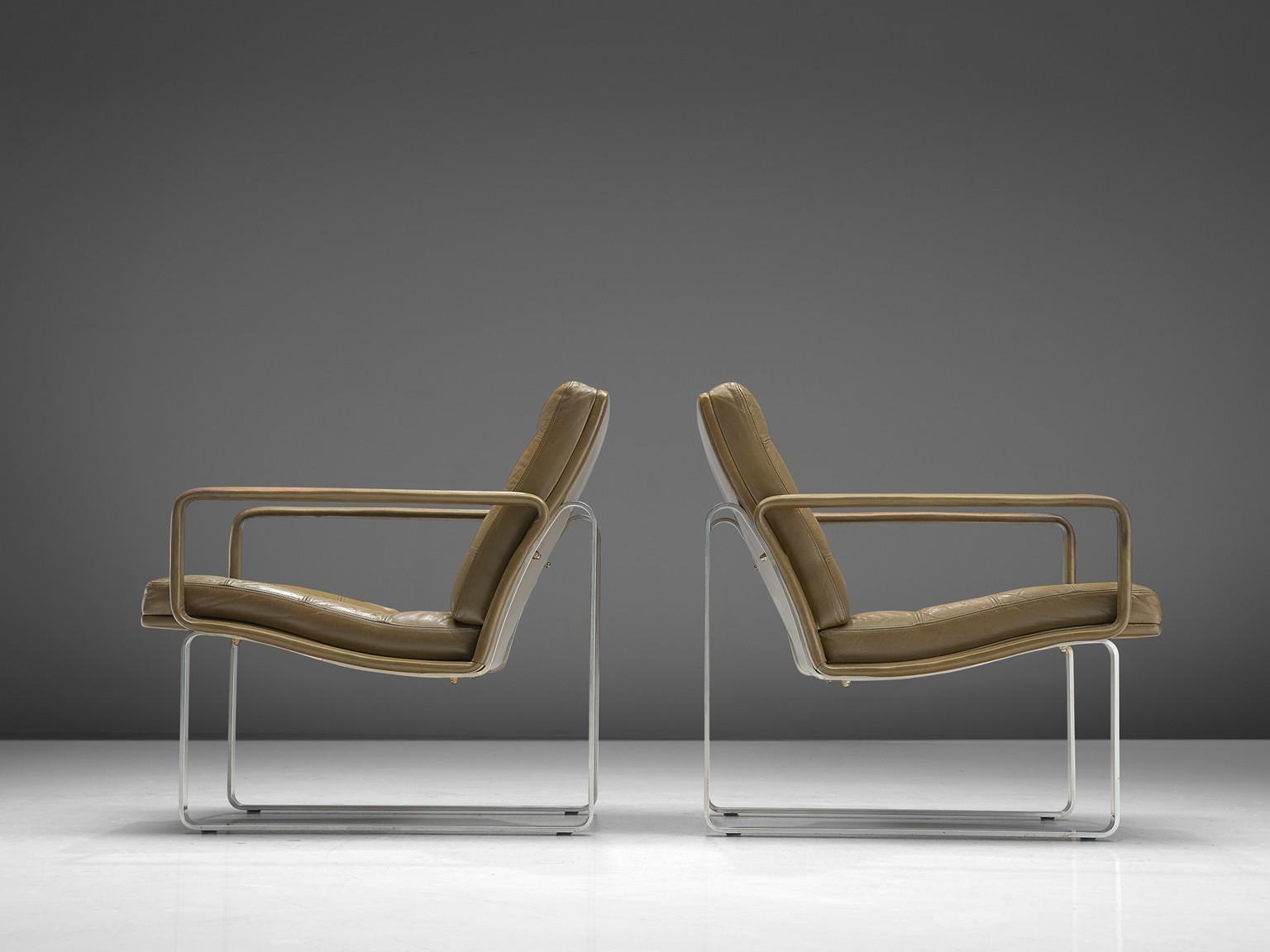 Mid-20th Century Ole Gjerløv-Knudsen & Torben Lind Pair of Lounge Chairs in Olive Green Leather For Sale
