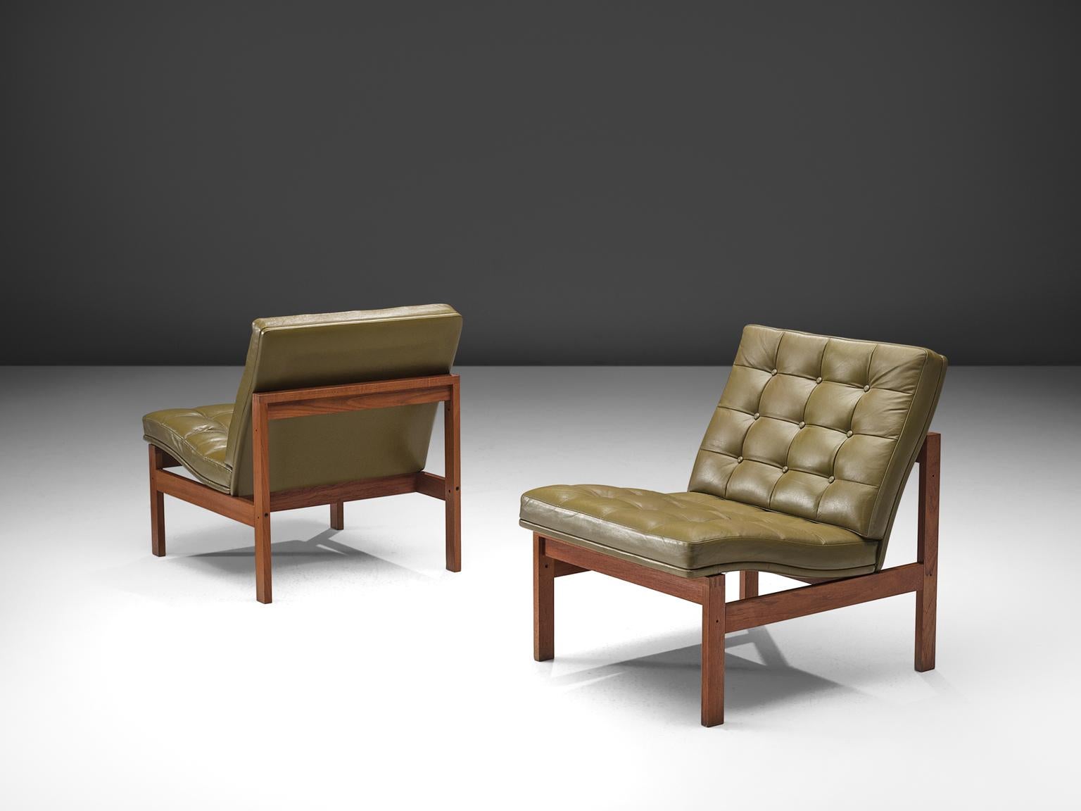 Ole Gjerløv-Knudsen & Torben Lind for France & Søn, pair of lounge chairs, in teak and green leather, Denmark, 1962.

Two lounge chairs by Ole Gjerløv-Knudsen & Torben Lind, with modern and beautiful green colored leather. These chairs have a tight