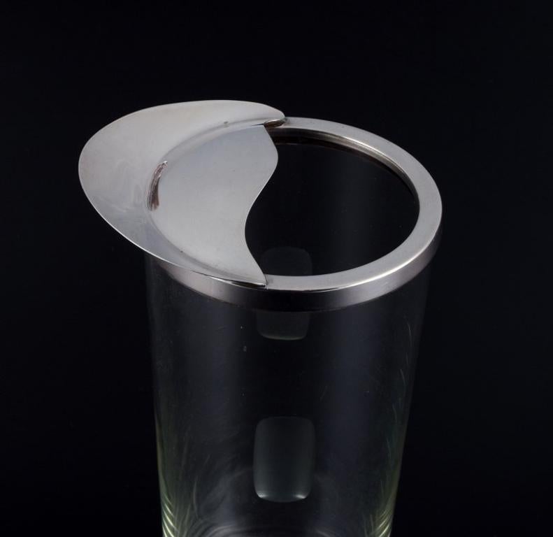 Danois Ole Hagen pour Anton Michelsen. Mélange à cocktail en verre transparent avec argent sterling en vente