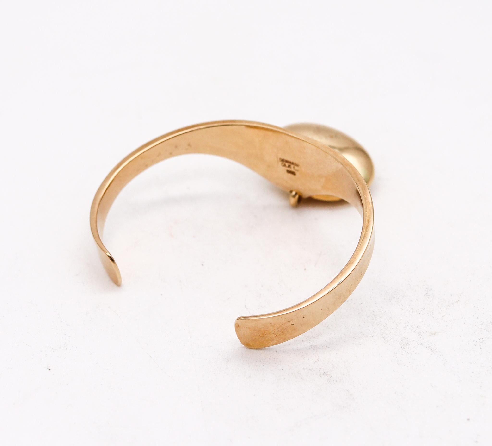 Modernist Ole Lynggaard Denmark Sculptural Kinetic Drop Cuff Bracelet in 14kt Yellow Gold