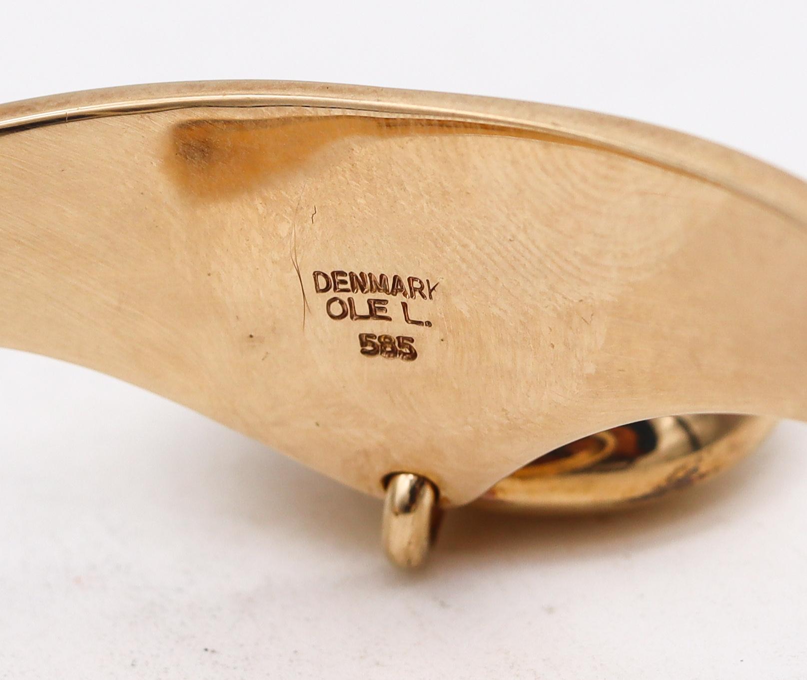 Ole Lynggaard Denmark Sculptural Kinetic Drop Cuff Bracelet in 14kt Yellow Gold In Excellent Condition In Miami, FL