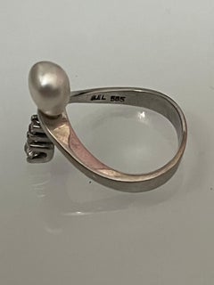 Ole Lynggaard  pearl diamond ring