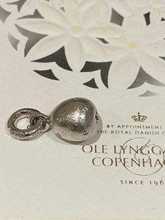 Ole Lynggaard sweet spot diamond pendant