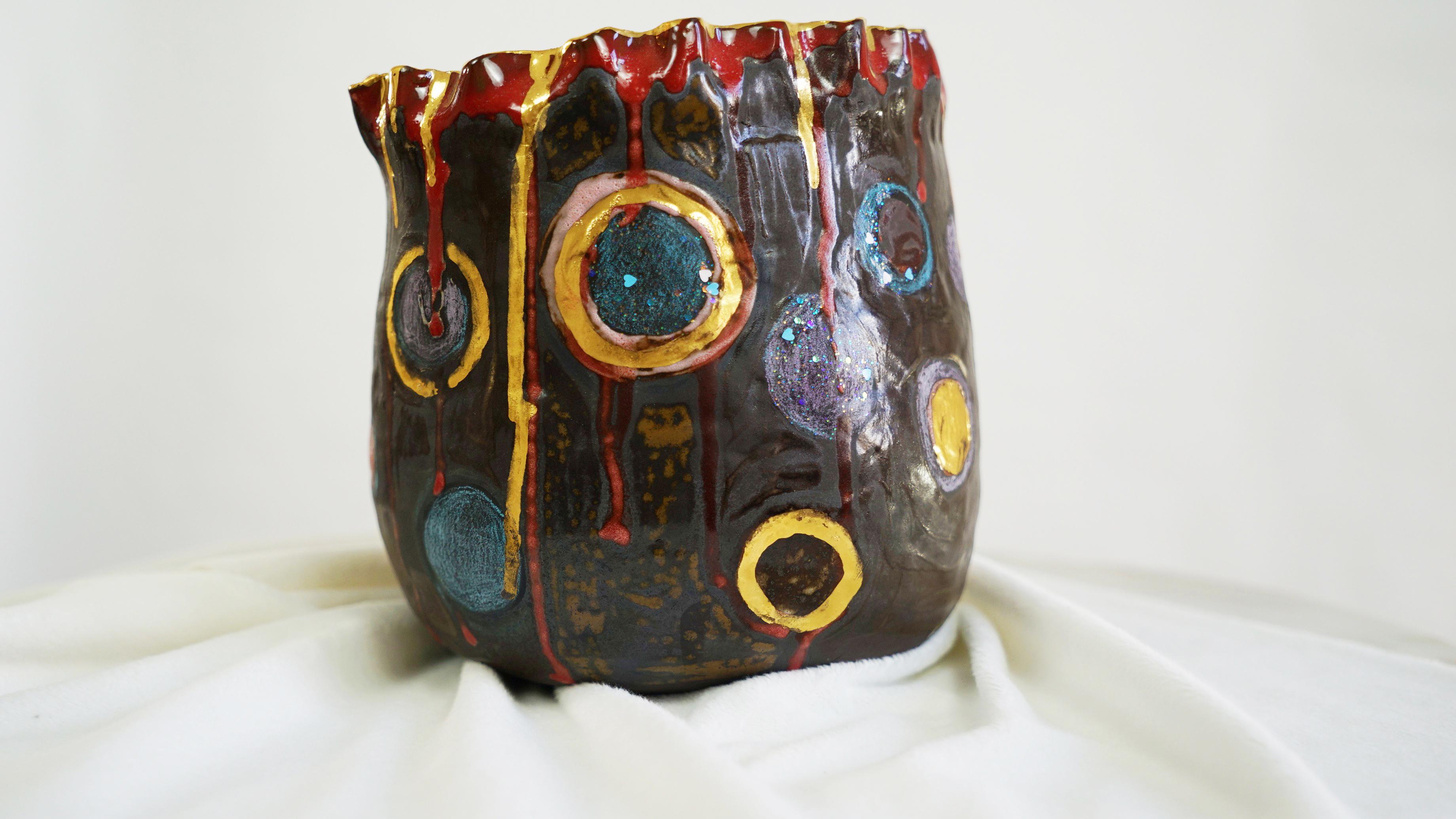 OLÉ Vase Nr. 4 von Künstlerin - Designerin Hania Jneid im Zustand „Neu“ im Angebot in BARCELONA, ES
