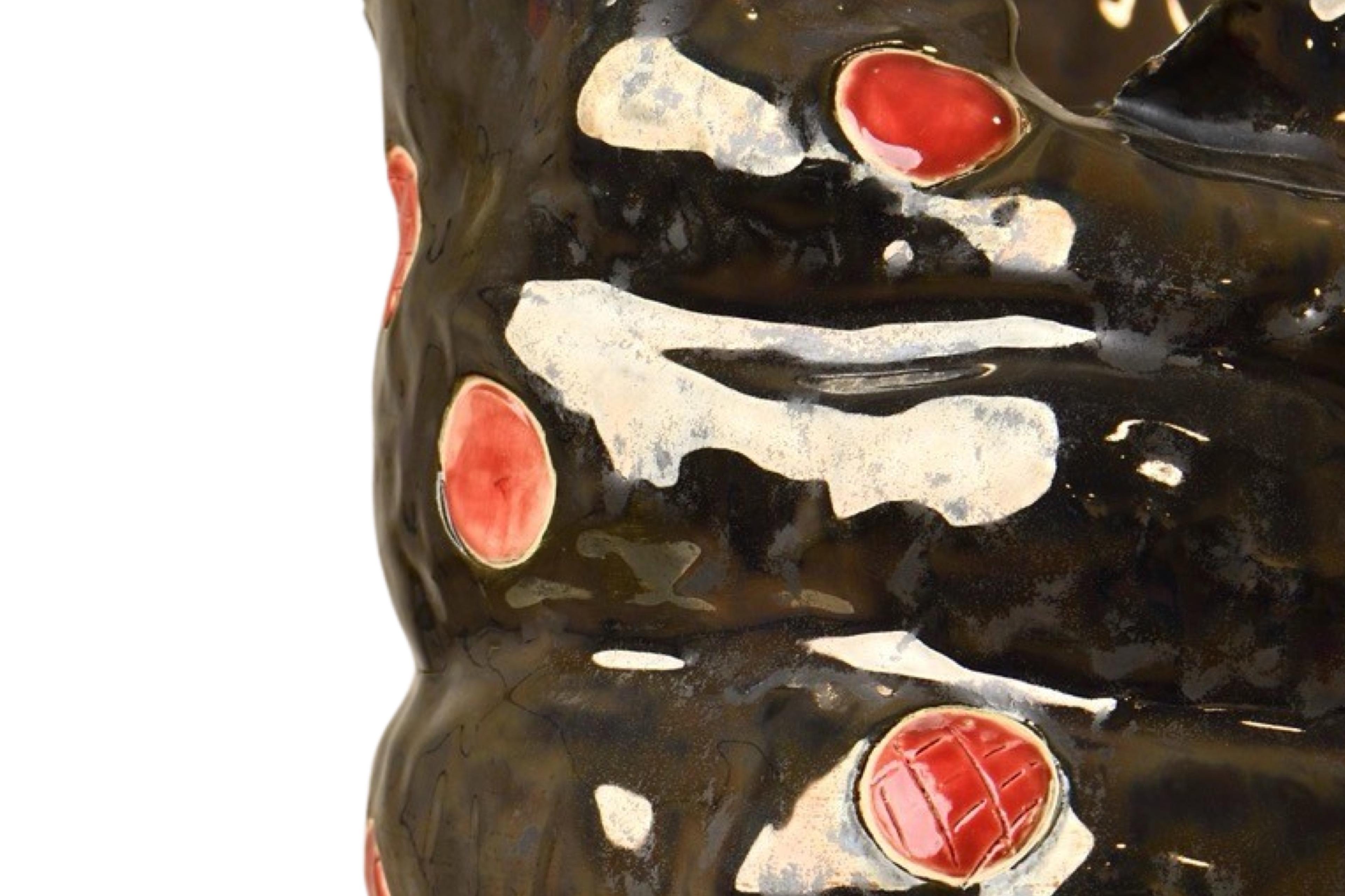 Vaso in gres Olé bronzo e colore rosso specchiato di Hania Jneid In condizioni Nuovo in vendita a BARCELONA, ES