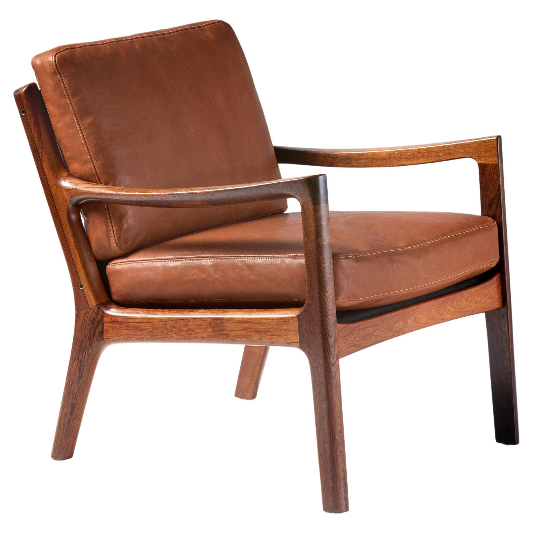 Fauteuil Senator en bois de rose des années 1960 avec coussins en cuir Ole Wanscher en vente