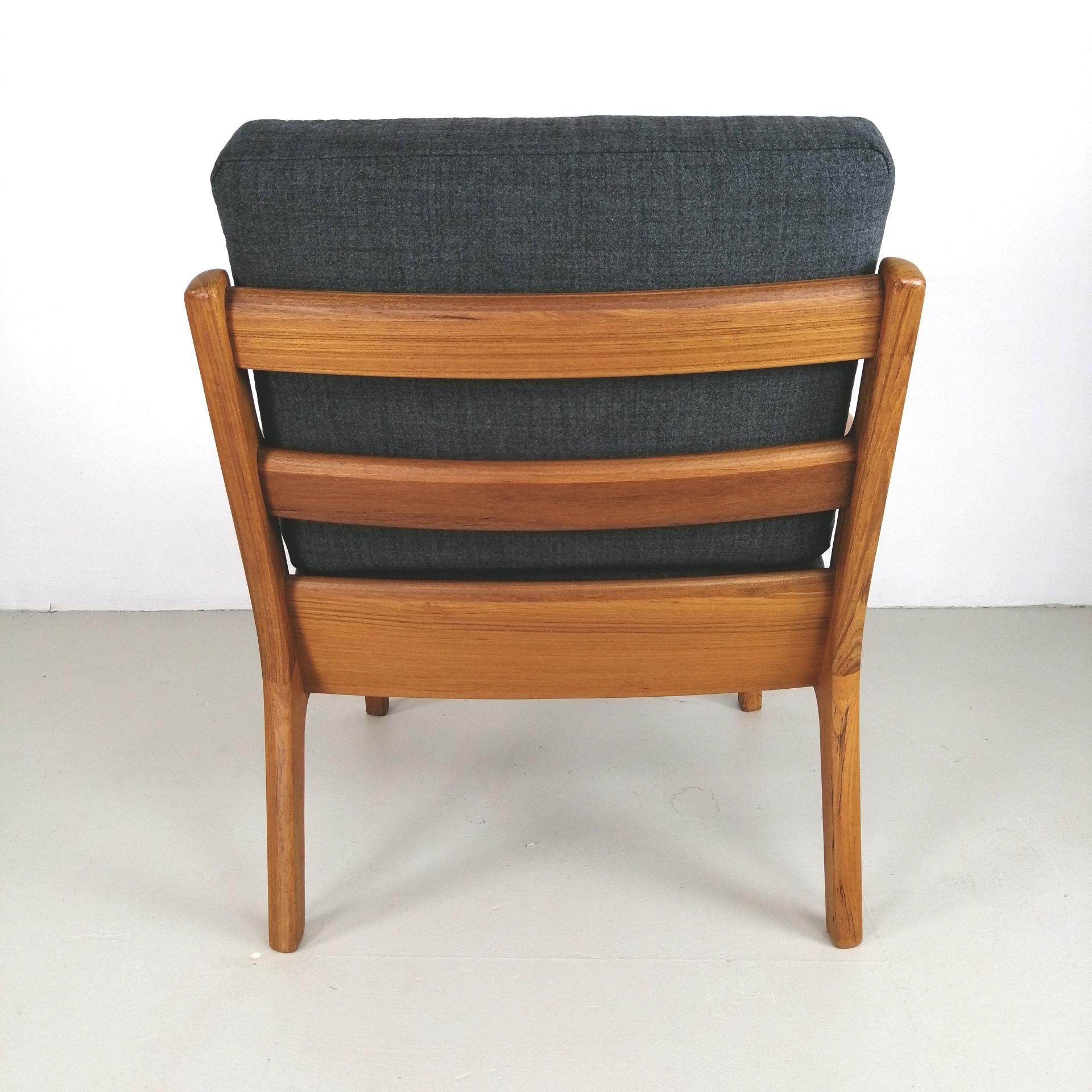 Ole Wanscher 1960s Teak Lounge Chair with Matching Ottoman, Grey Upholstery In Good Condition In Lewes, East Sussex