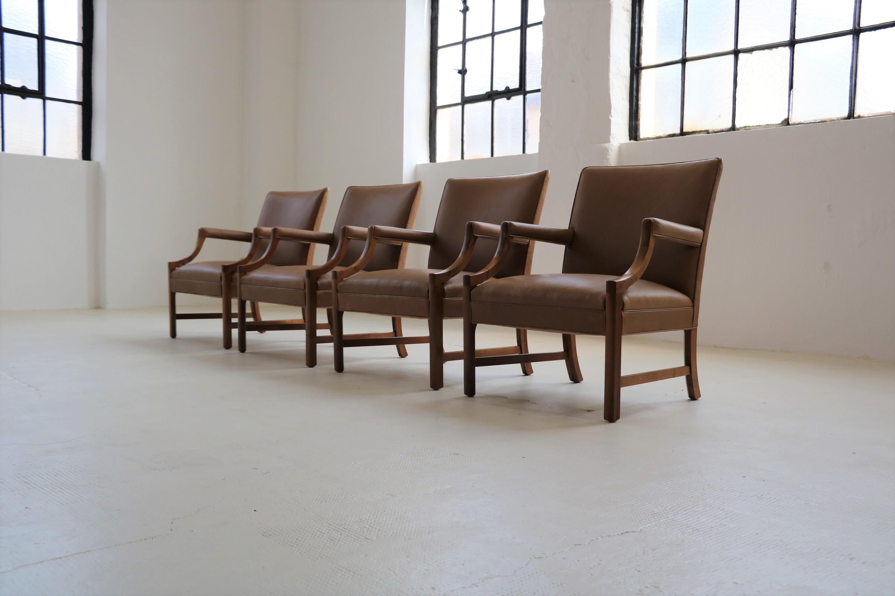 Wanscher: Easy Chairs, hergestellt von A.J. Iversen 1950er Jahre (Dänisch) im Angebot