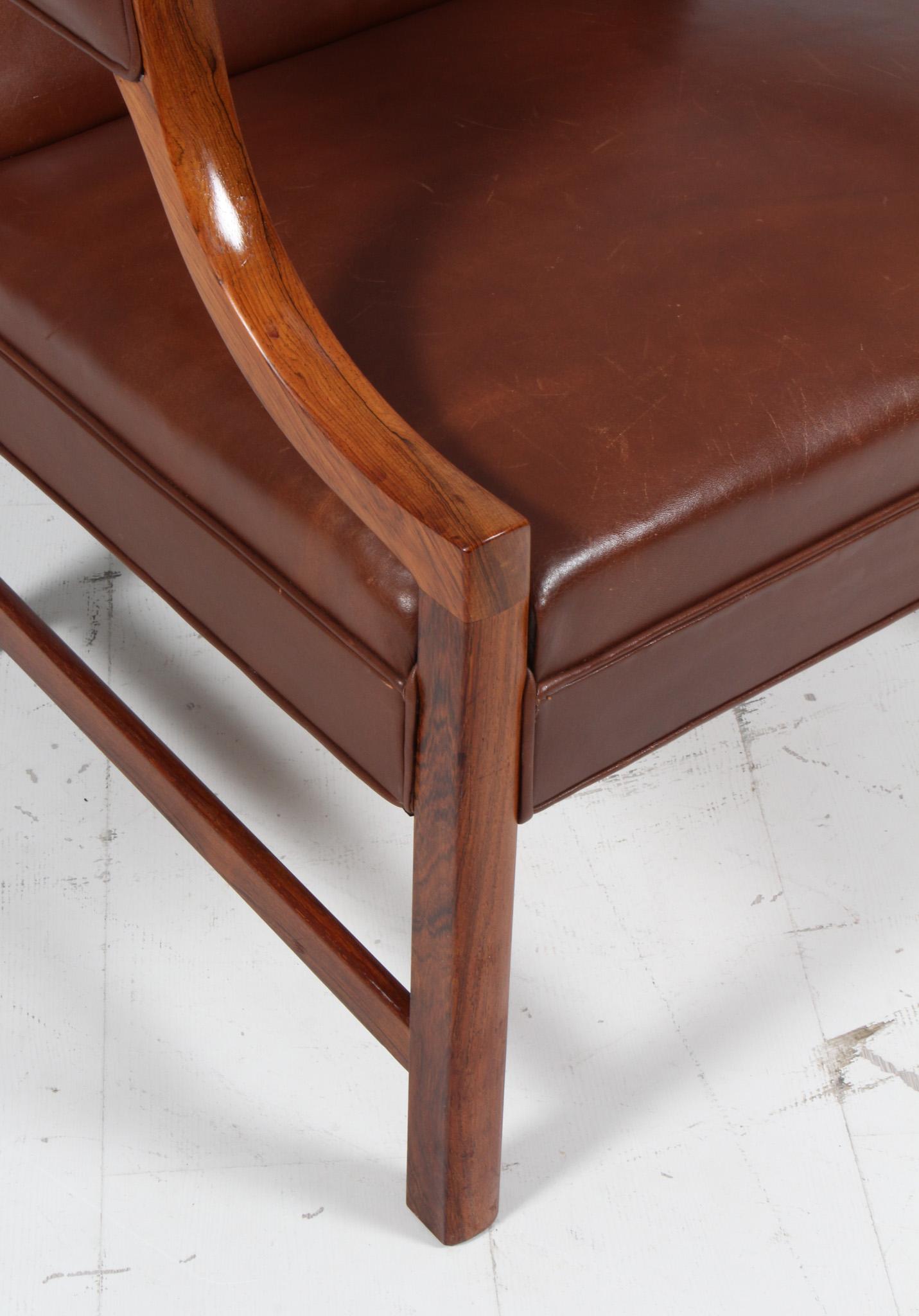 Sillón Ole Wanscher de cuero marrón, Dinamarca Años 50 mediados del siglo XX en venta