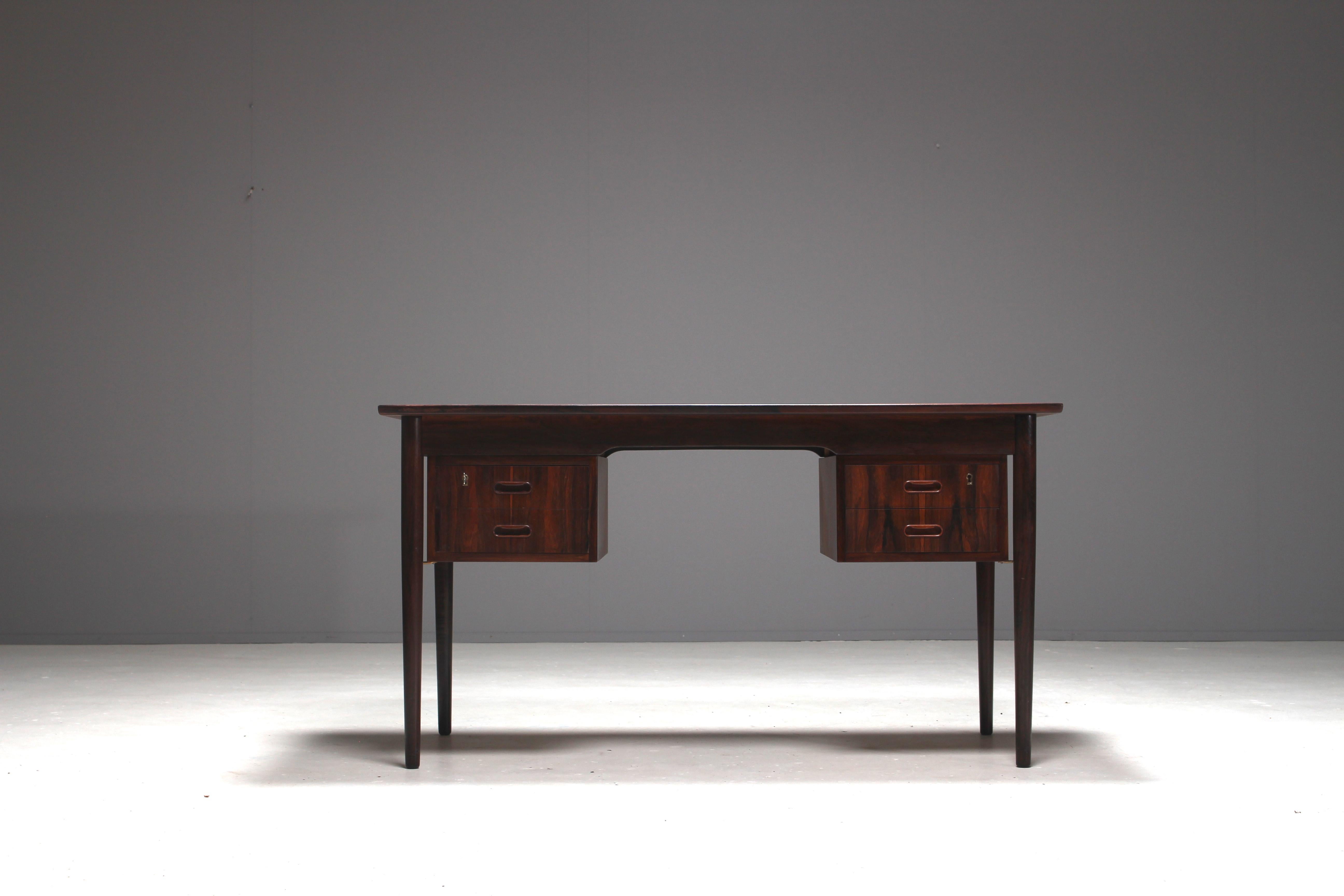 Ole Wanscher Attributed Rosewood and Brass Desk, Denmark, 1960s In Excellent Condition For Sale In Winterswijk, NL