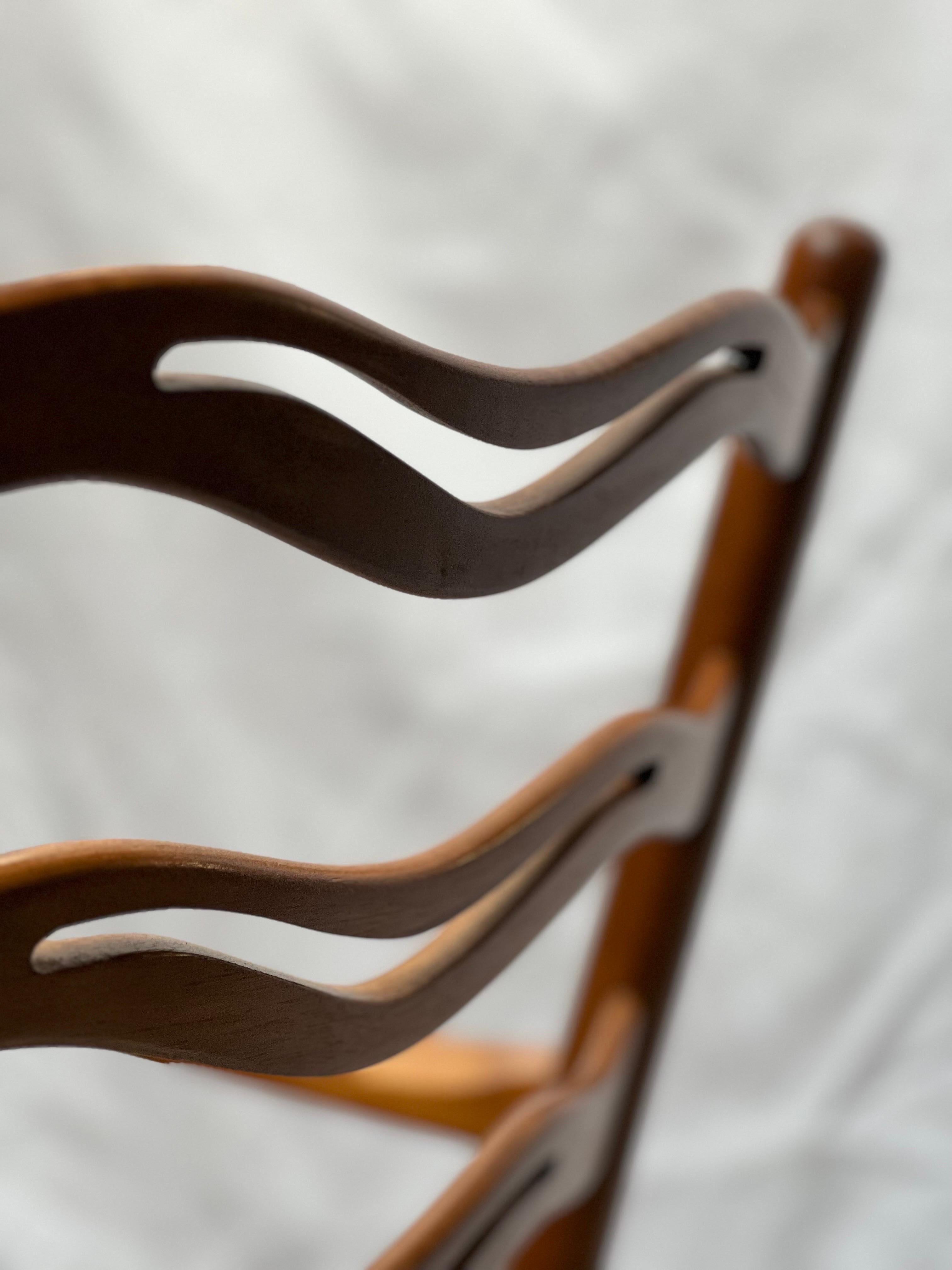 Ole Wanscher chair for Fritz Hansen 1940's Mahogany. Decorative and comfortable  For Sale 2