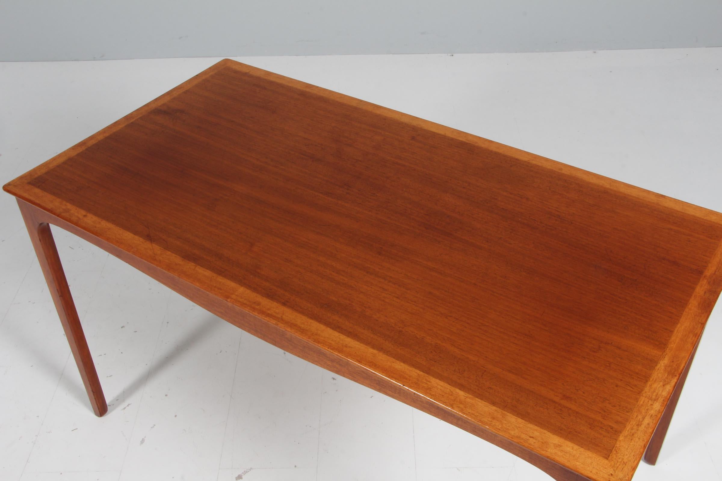 Ole Wanscher Coffee Table, Mahogany, A. J. Iversen In Good Condition For Sale In Esbjerg, DK