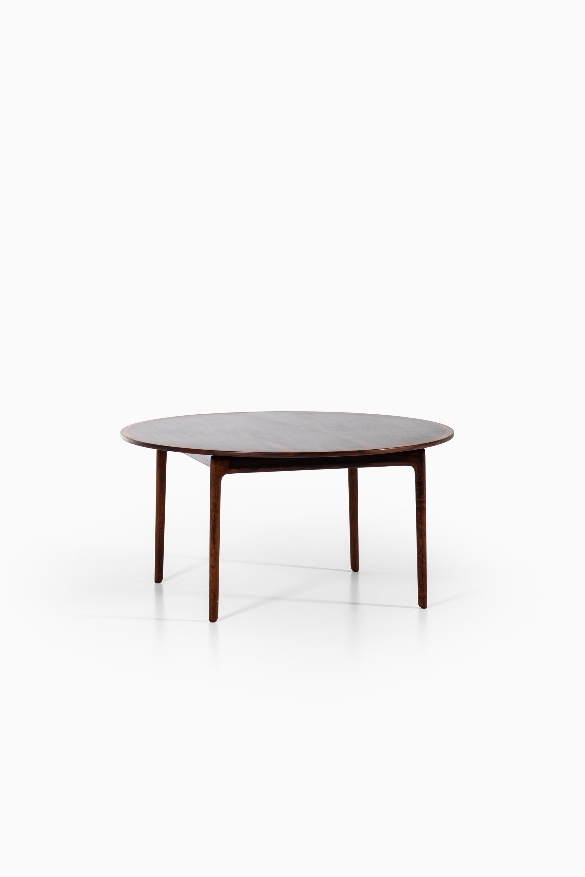 Rare coffee table designed by Ole Wanscher. Produced by P. Jeppesens Møbelfabrik in Denmark.