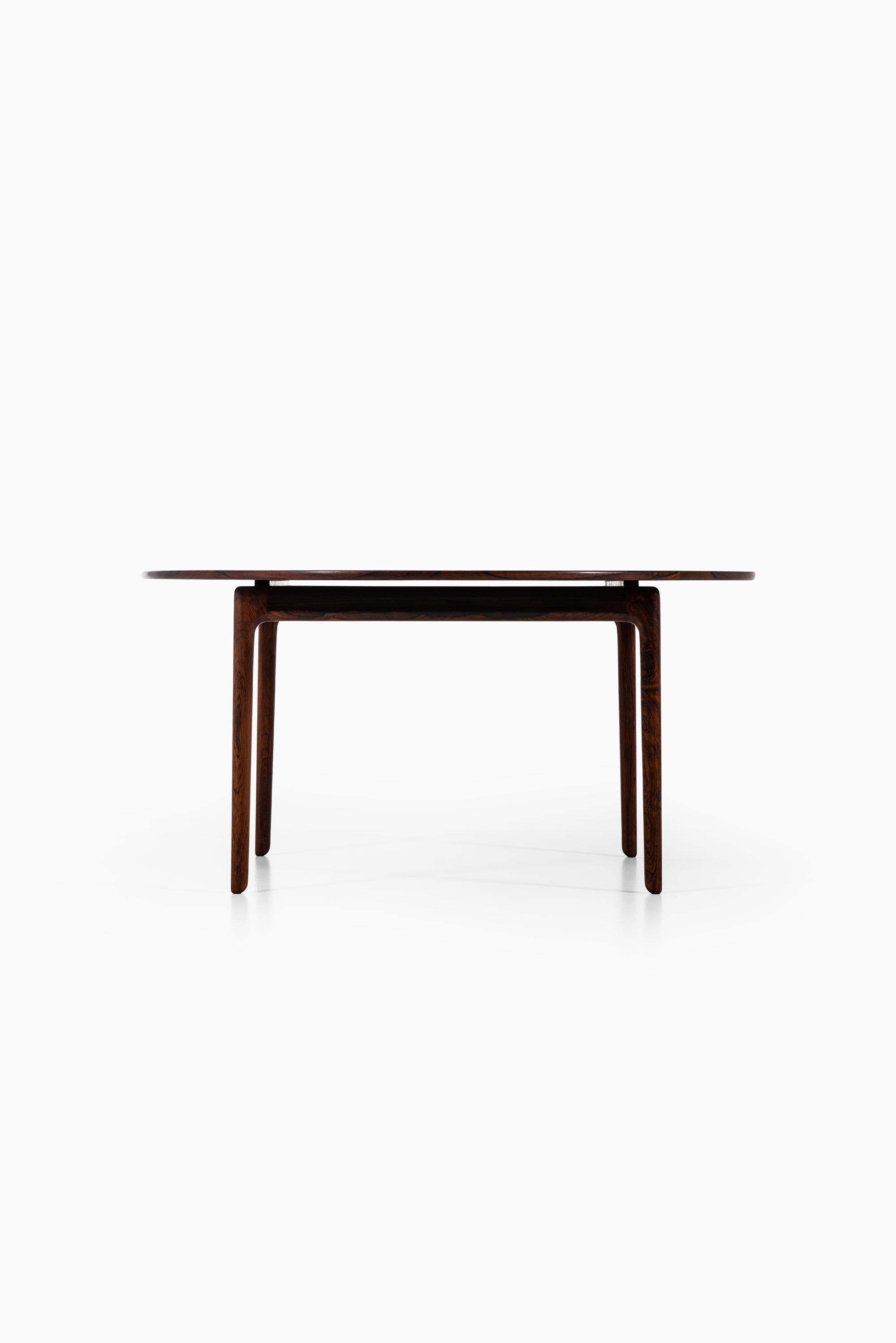 Mid-20th Century Ole Wanscher Coffee Table Produced by P. Jeppesens Møbelfabrik in Denmark For Sale