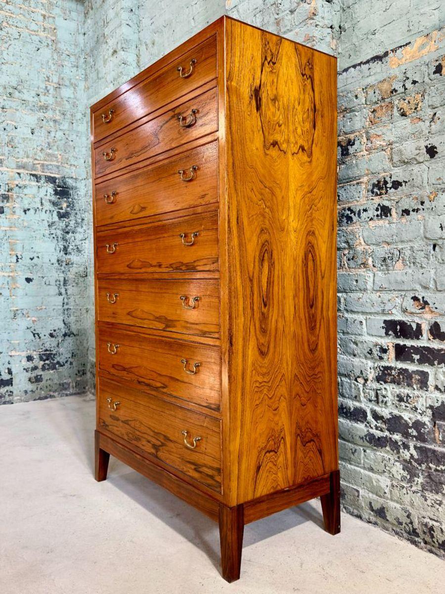 Ole Wanscher Colonial Rosewood Dresser, Denmark 1950. Very elegant rosewood chest of drawers by Ole Wanscher. Dresser has 7 drawers and is in excellent condition.