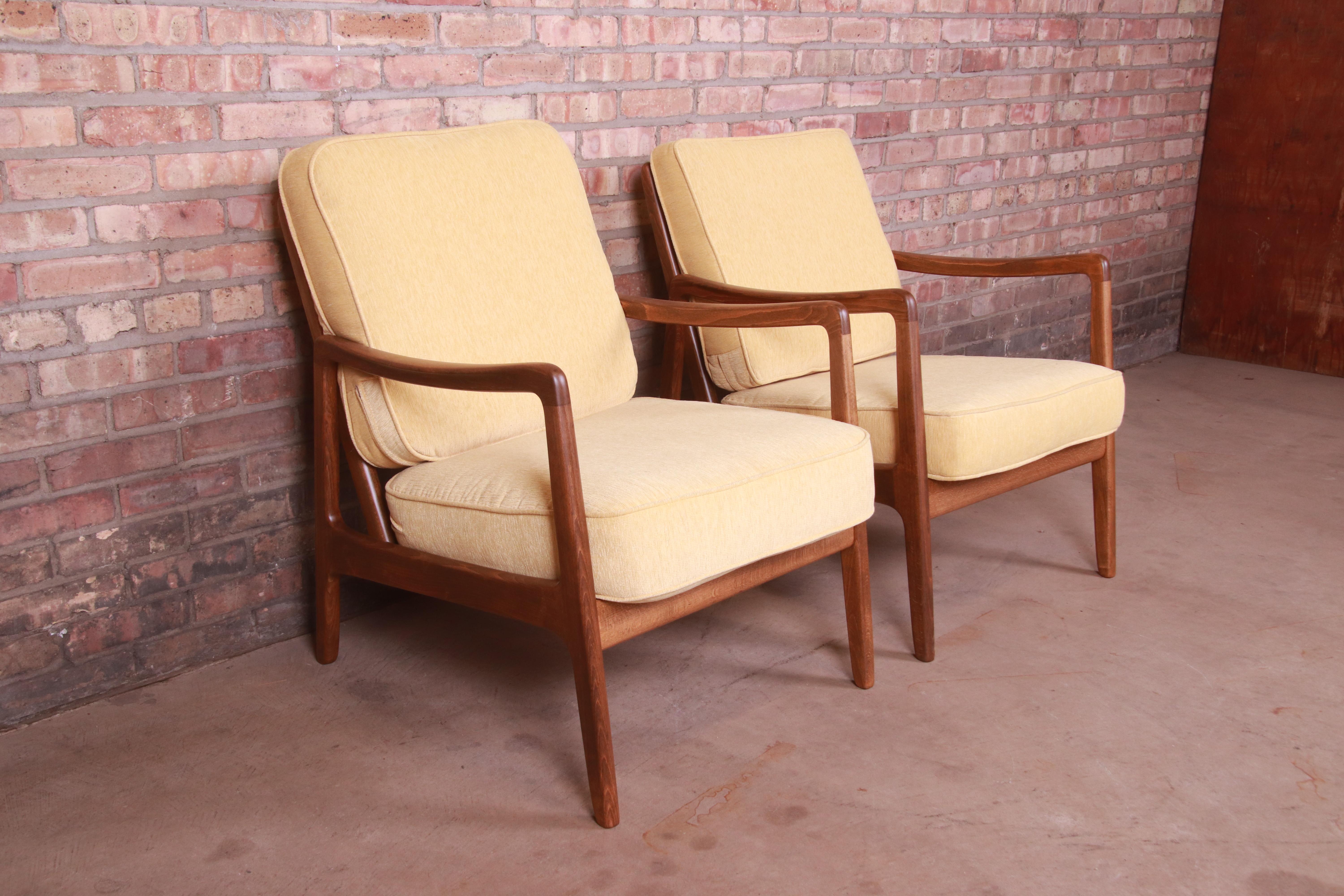 Ole Wanscher Danish Modern Lounge Chairs and Ottomans, Newly Refinished 2