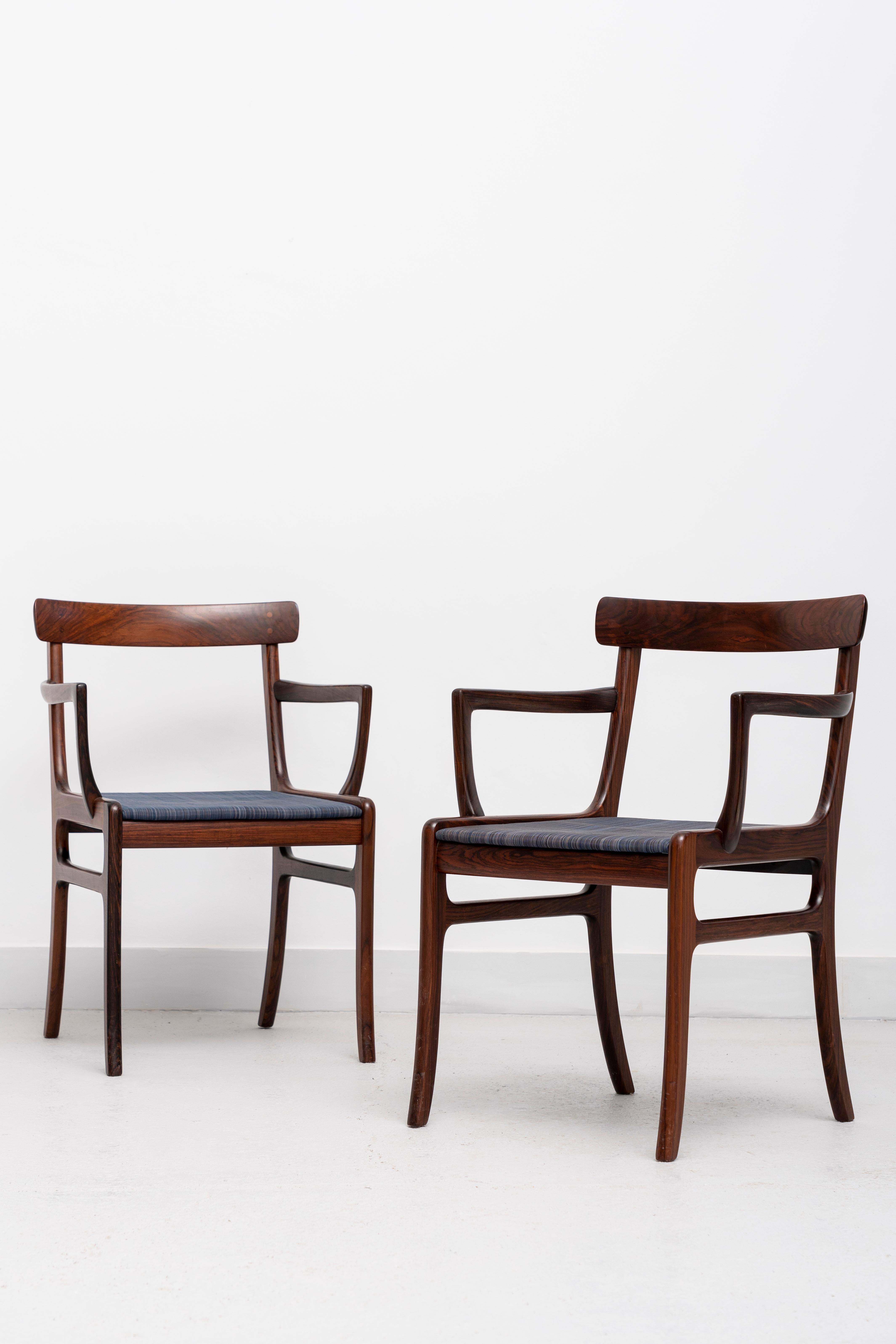 OLE WANSCHER (Denmark, 1903-1985) for POUL JEPPENSEN MØBELFABRIK. Set of 6 chairs and 2 armchairs. Rungstedlund model, made in Jacaranda. They have the PJ Danmark Made in Denmark and Danish Furniture Makers Quality Control label, with faults.