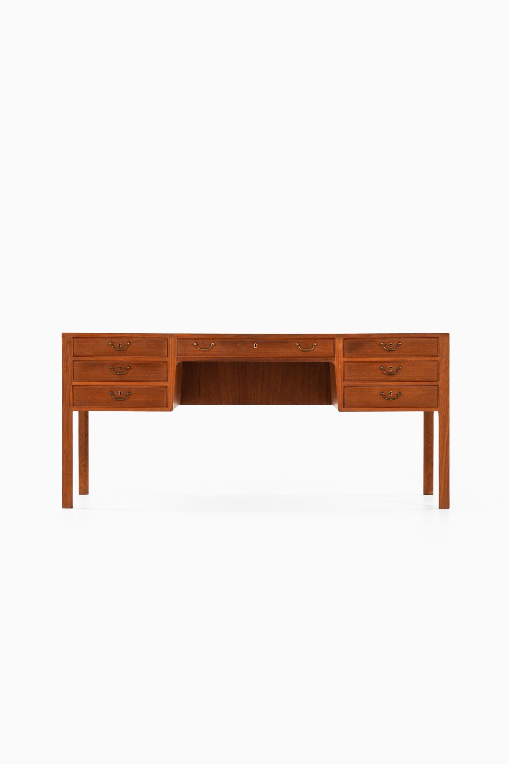 Rare freestanding desk designed by Ole Wanscher. Produced by cabinetmaker A.J. Iversen in Denmark.