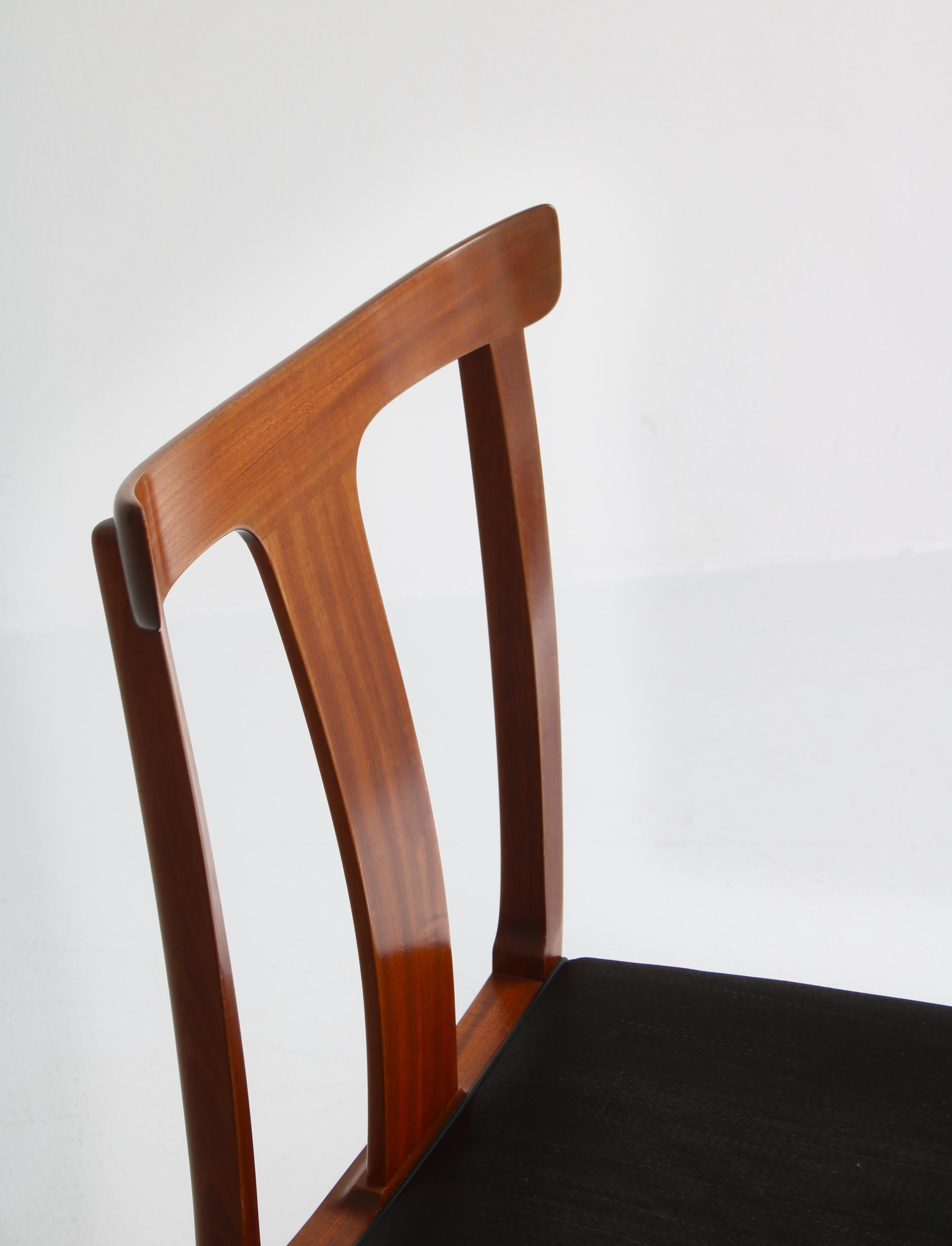 Ole Wanscher Dining Chairs in Mahogany and Horsehair Made by A.J. Iversen, 1960s For Sale 3
