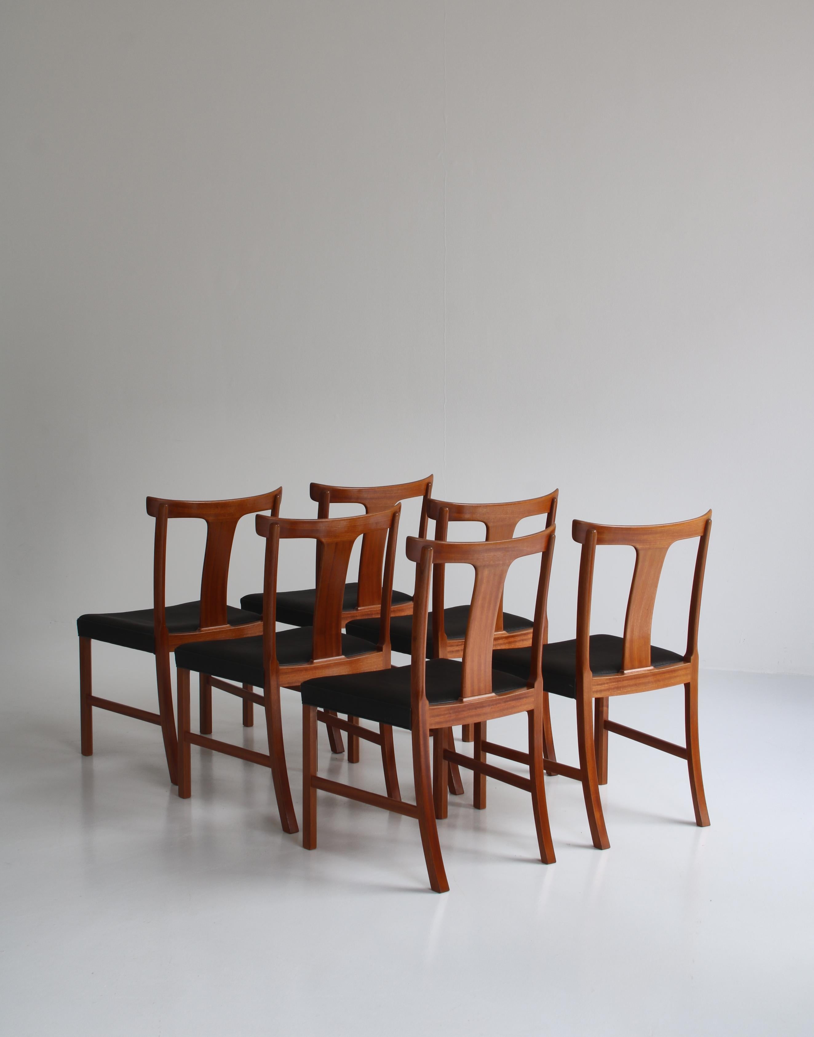 Ole Wanscher Dining Chairs in Mahogany and Horsehair Made by A.J. Iversen, 1960s For Sale 6