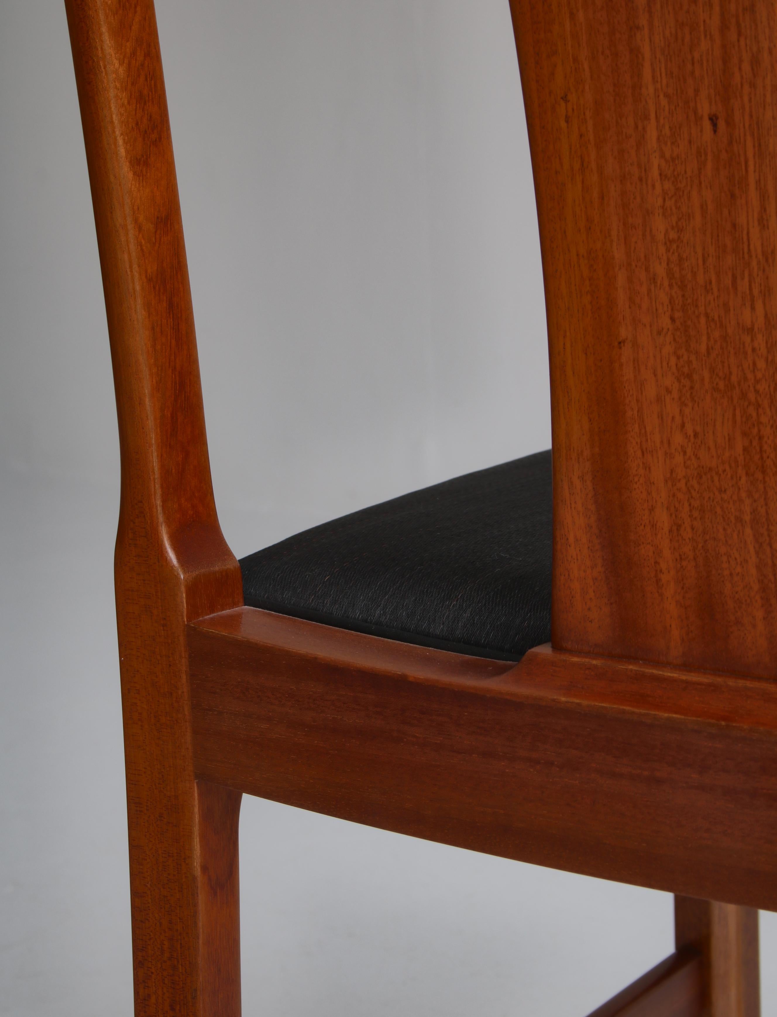 Ole Wanscher Dining Chairs in Mahogany and Horsehair Made by A.J. Iversen, 1960s For Sale 8