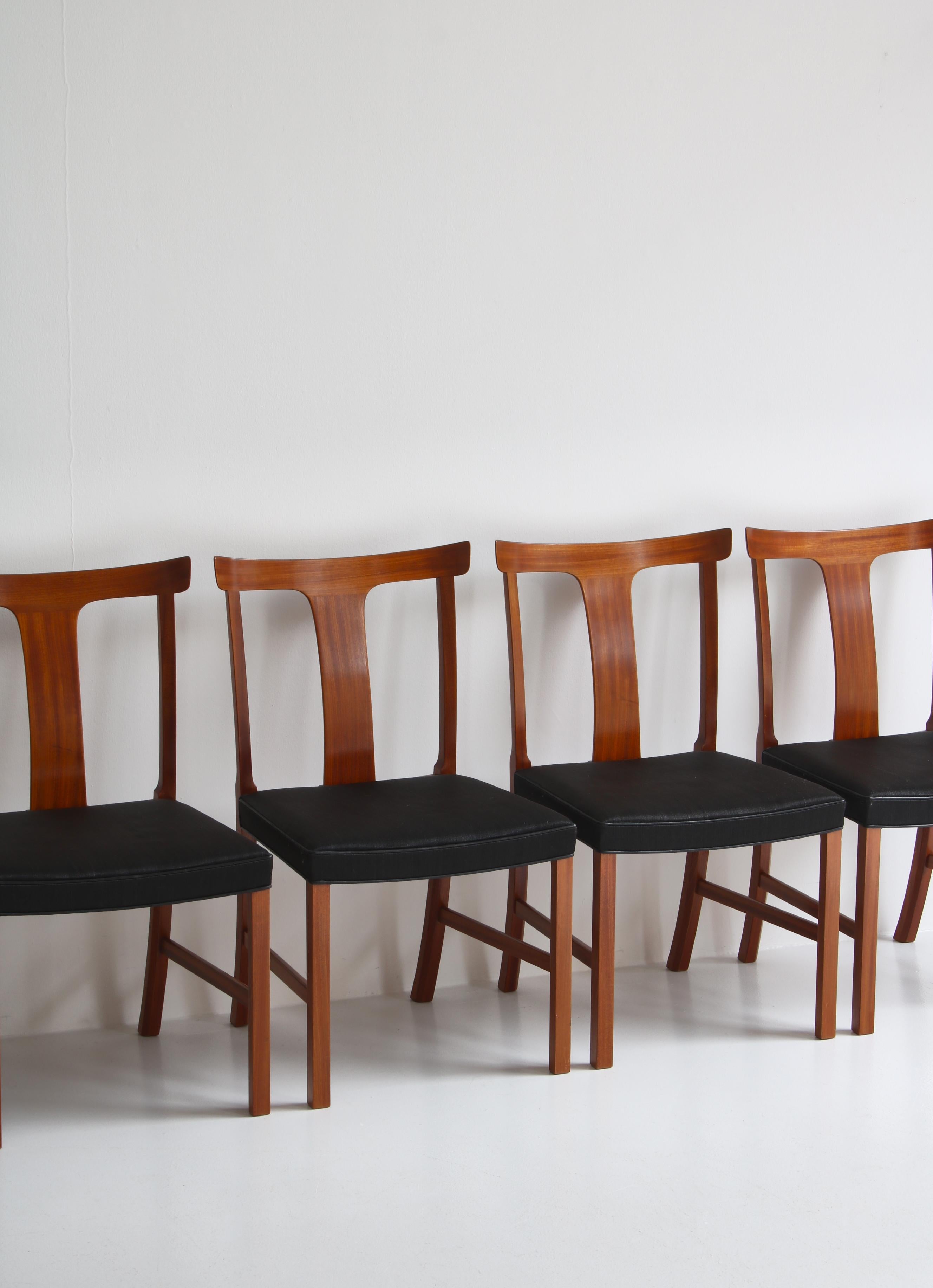 Mid-20th Century Ole Wanscher Dining Chairs in Mahogany and Horsehair Made by A.J. Iversen, 1960s For Sale