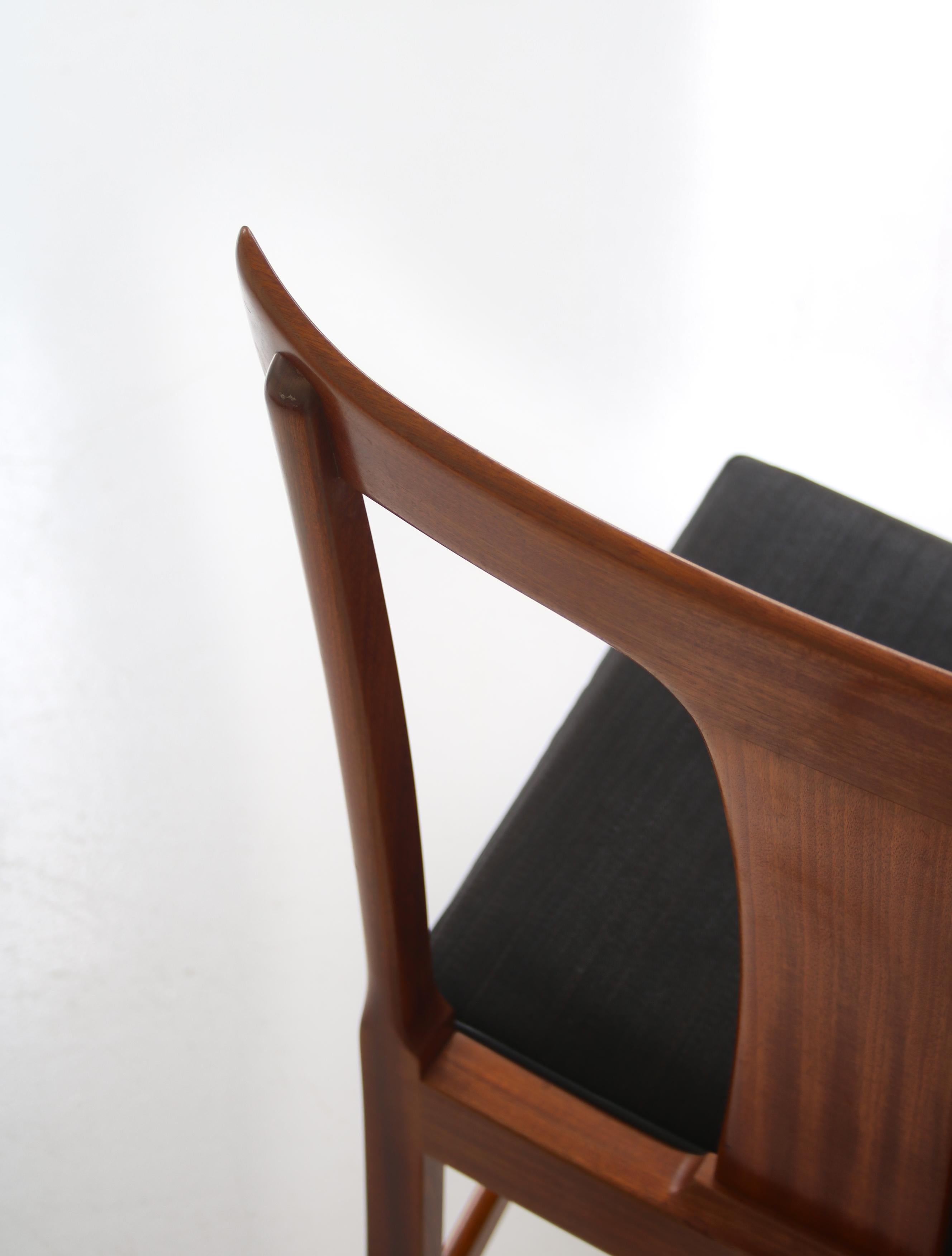 Ole Wanscher Dining Chairs in Mahogany and Horsehair Made by A.J. Iversen, 1960s For Sale 2
