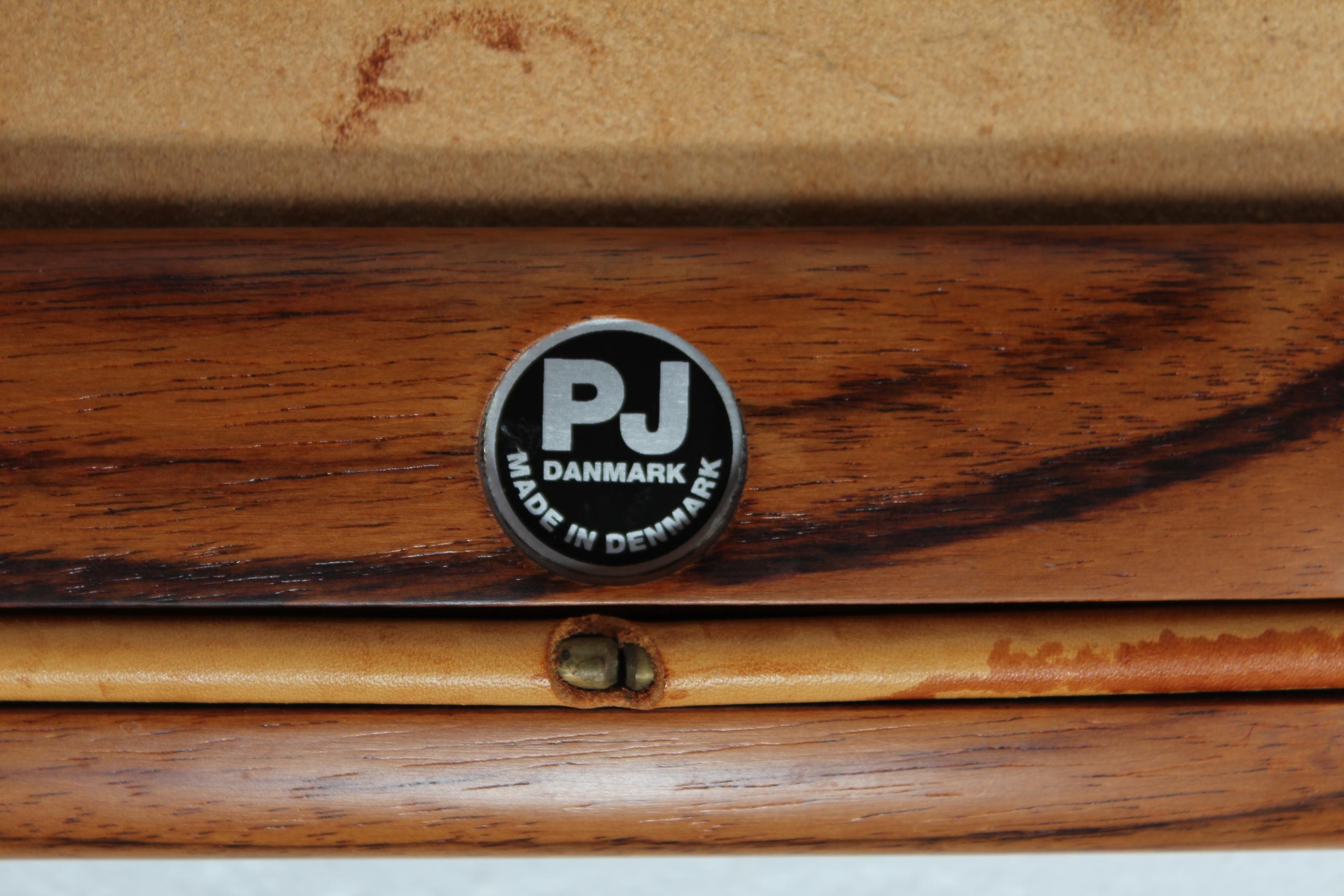Ole Wanscher Taburete egipcio PJ-2000 de palisandro por el danés PJ Møbler en 2003 Siglo XXI y contemporáneo en venta