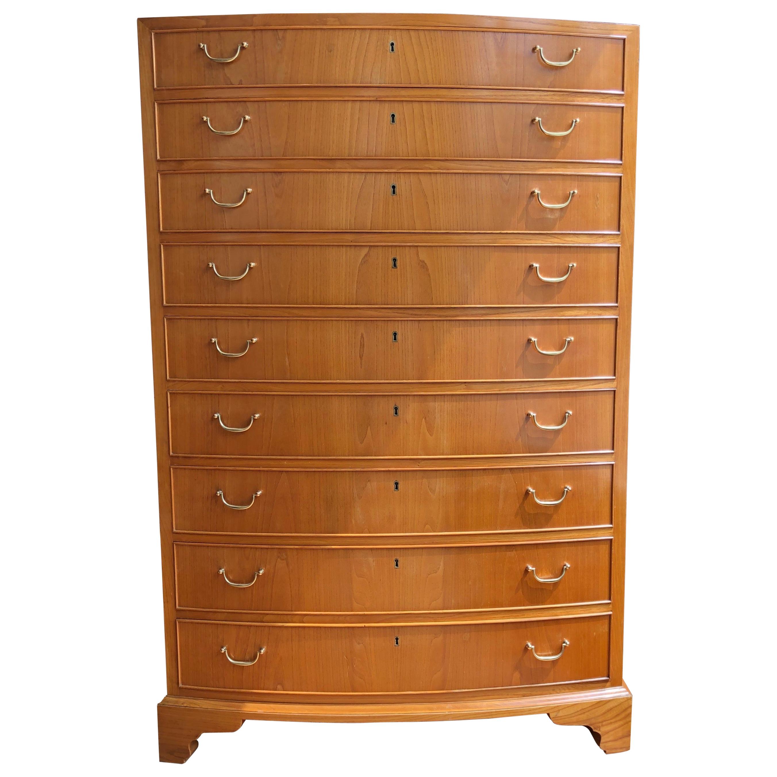 Ole Wanscher Elmwood Bowfront Chest of Drawers, circa 1950s
