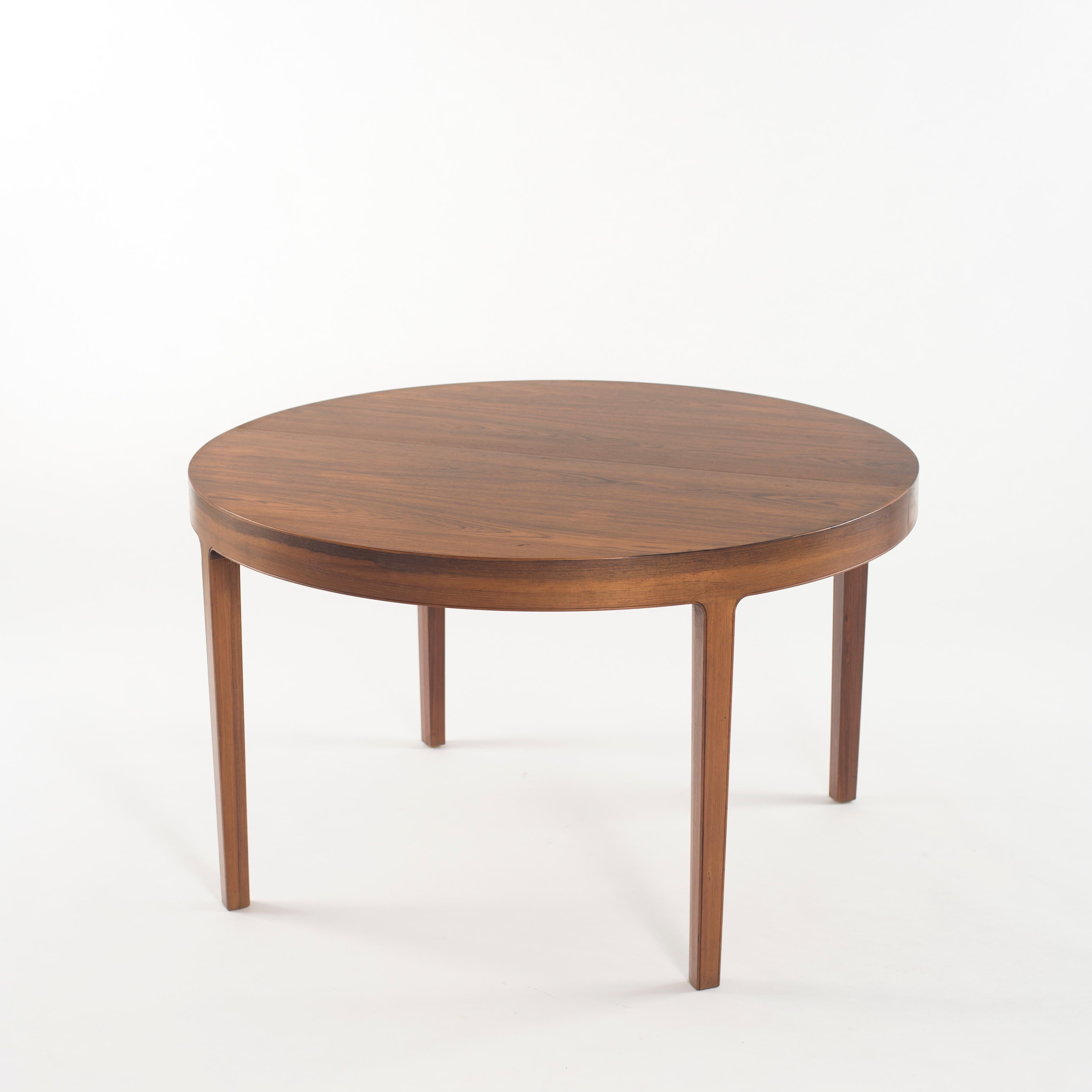 Danish Ole Wanscher Extendable Dinning Table in Rosewood For Sale