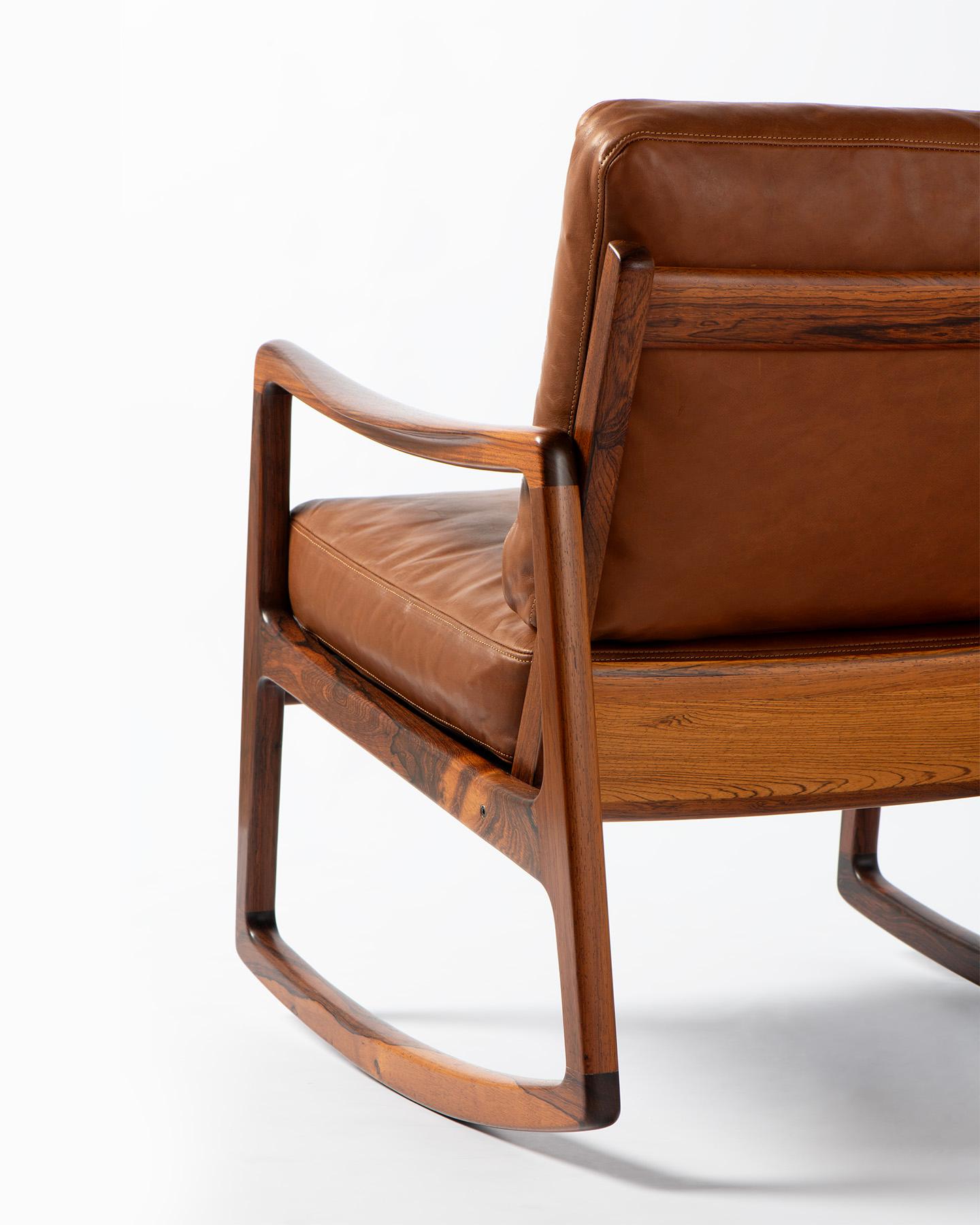 Ole Wanscher FD-120 Chaise à bascule en palissandre et cuir, années 1950 Excellent état - En vente à London, England