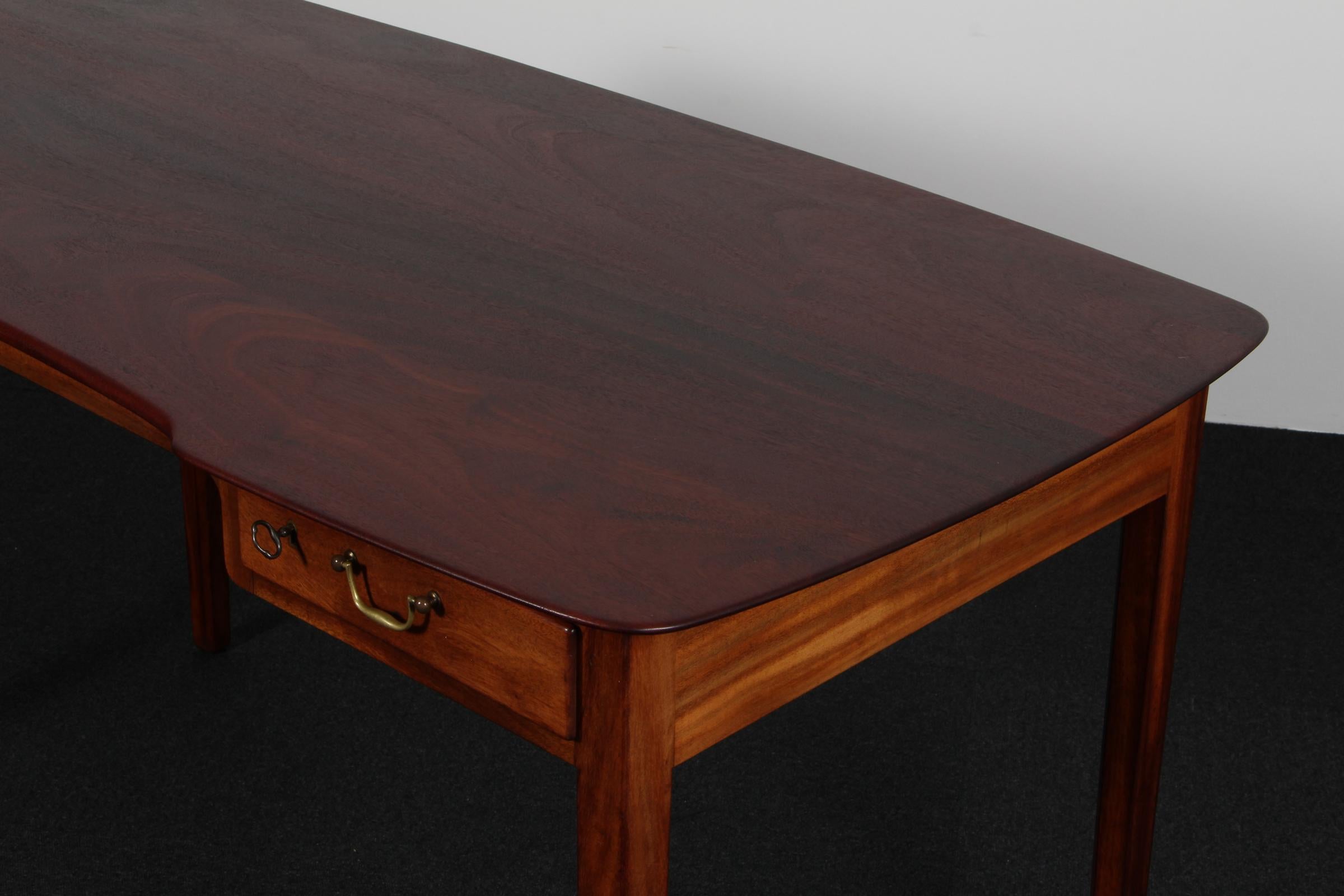 Danese Scrivania in mogano di Ole Wanscher per A.J. Iversen, anni '50 in vendita