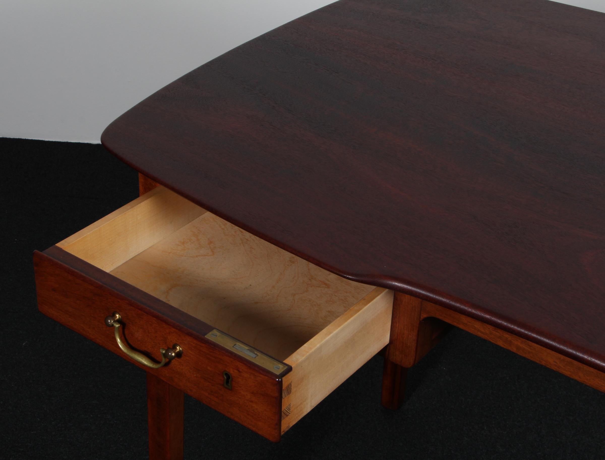 Ottone Scrivania in mogano di Ole Wanscher per A.J. Iversen, anni '50 in vendita
