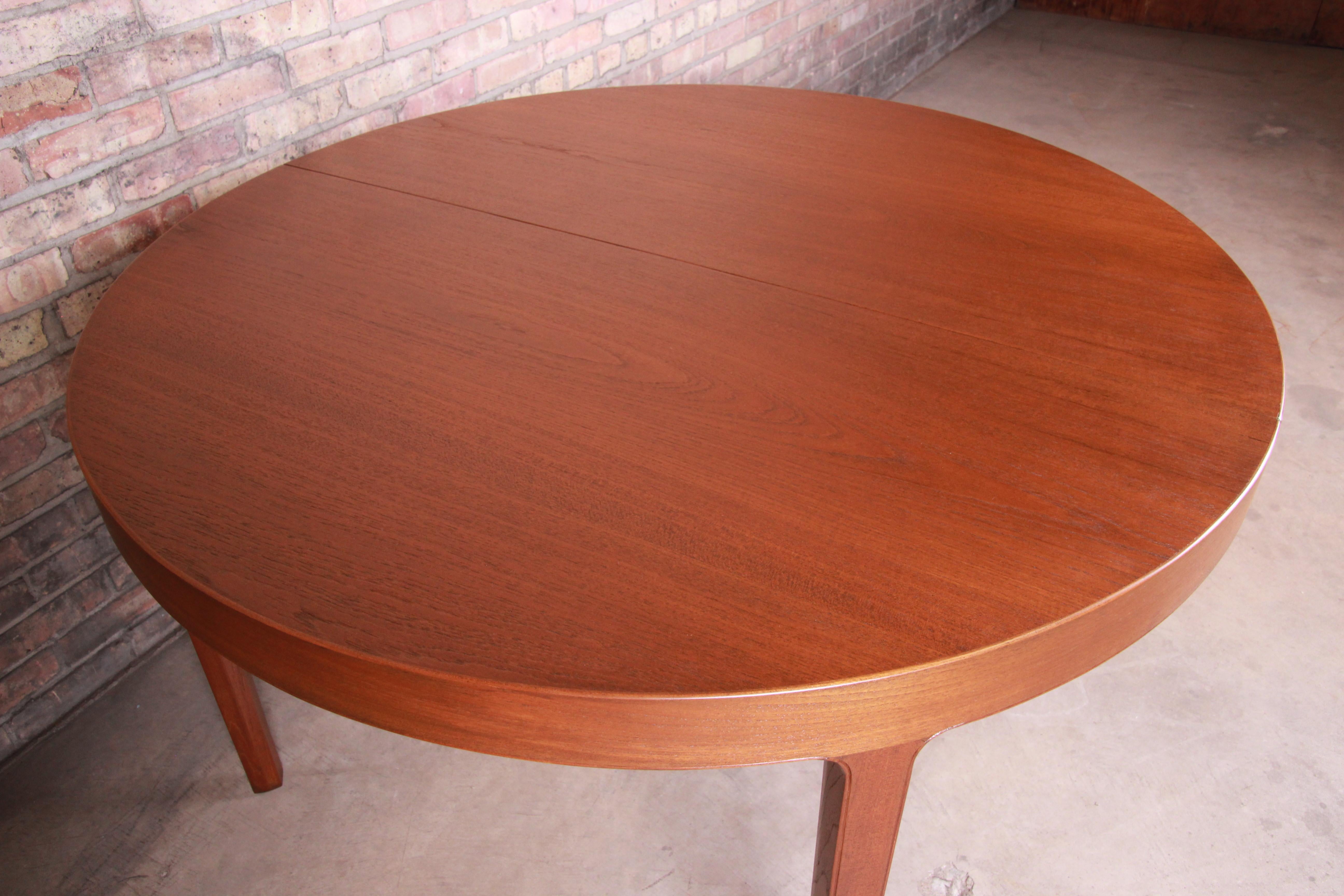 Ole Wanscher for Illums Bolighus Danish Modern Teak Extension Dining Table 10