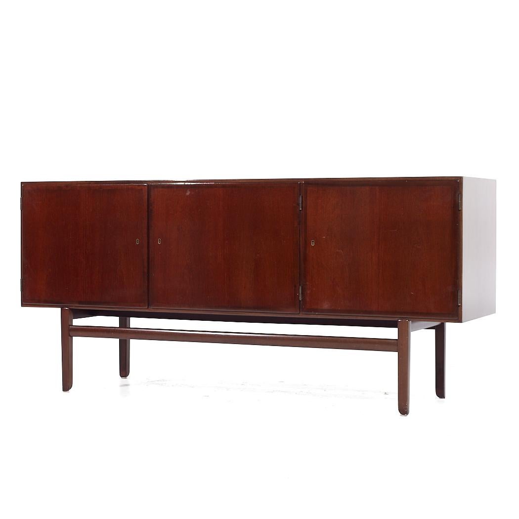 Mid-Century Modern Ole Wanscher pour PJ Furniture Crédence en bois de rose danoise du milieu du siècle en vente