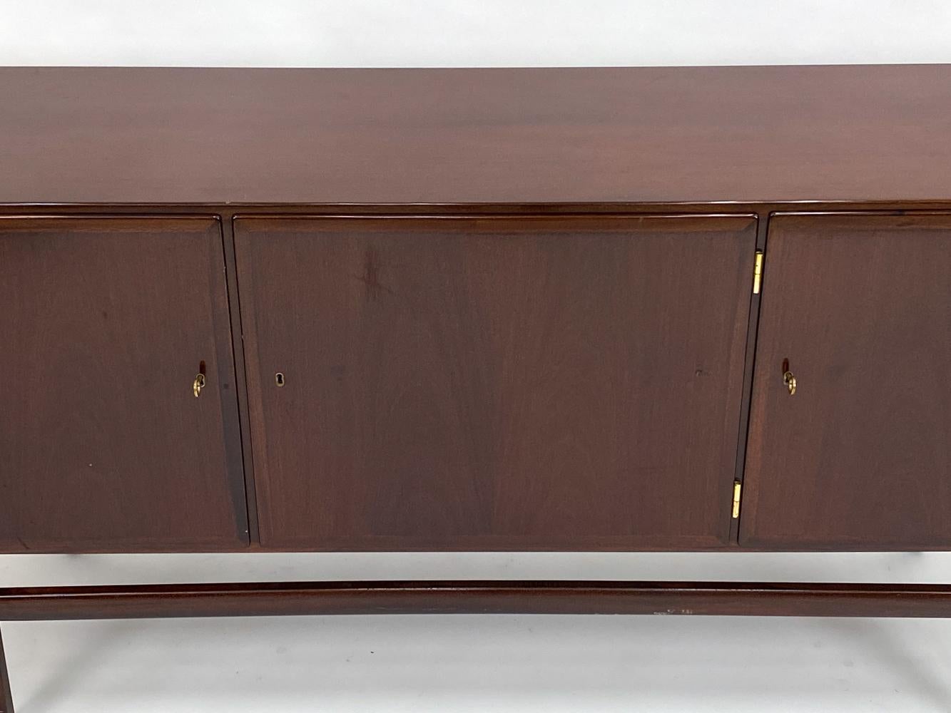 Ole Wanscher for Poul Jeppesen Rungstedlund Series Sideboard in Mahogany In Good Condition For Sale In Norwalk, CT