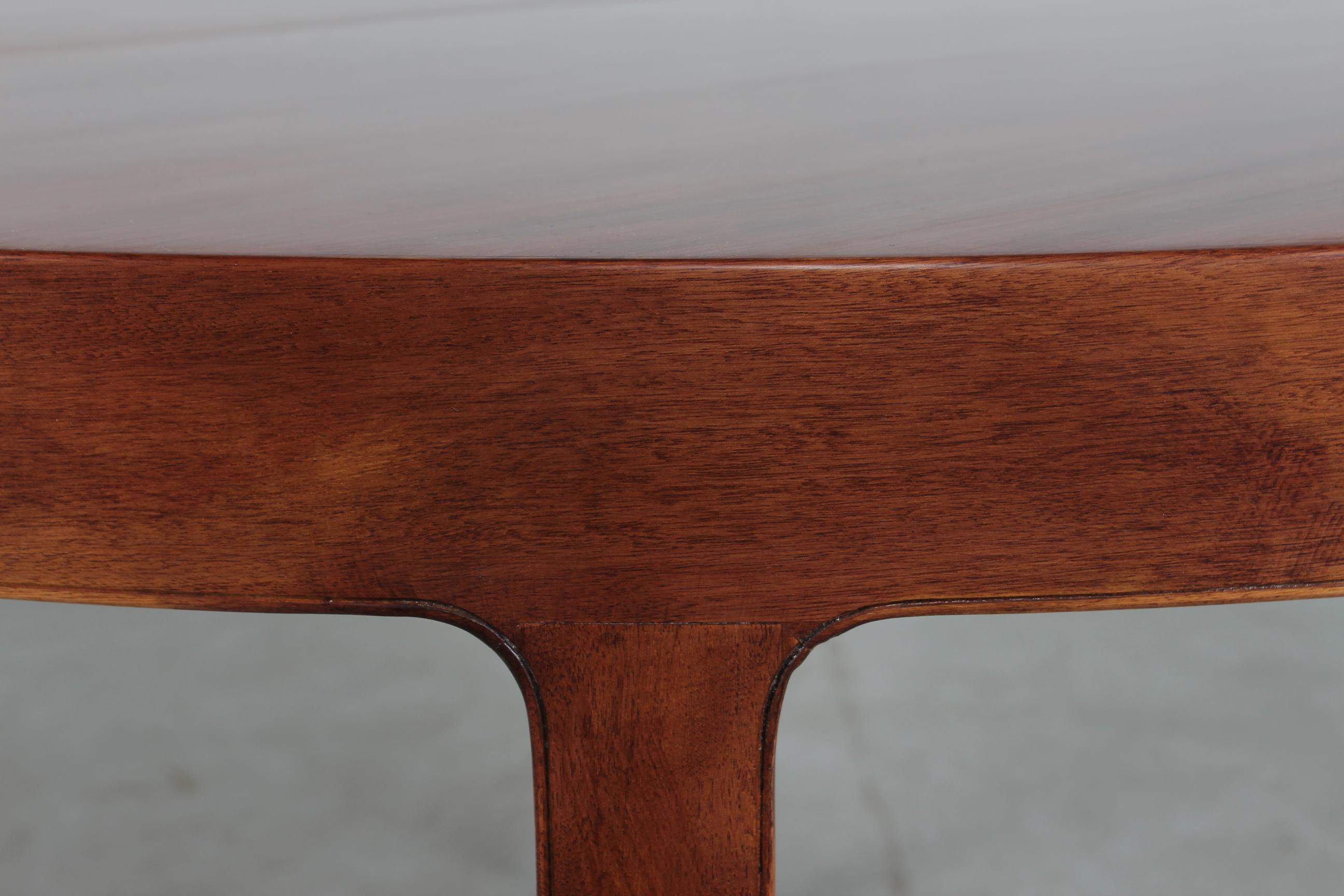 Ole Wanscher Large Round Dining Table of Mahogany Made by A. J. Iversen Denmark For Sale 8