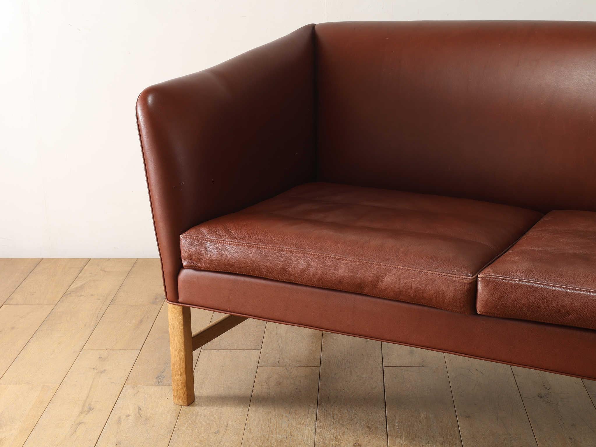 Mid-20th Century Ole Wanscher Leather 2 Seater Sofa 1950's For Sale