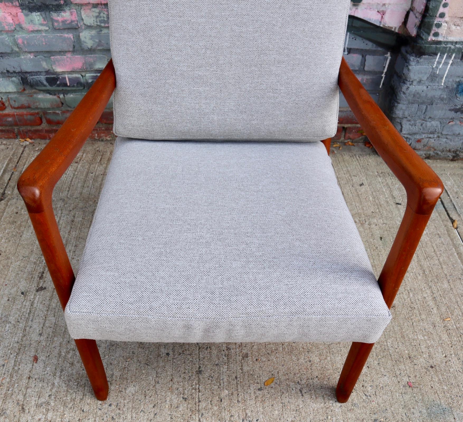Ole Wanscher Lounge Chair and Ottoman for John Stuart In Good Condition In Brooklyn, NY