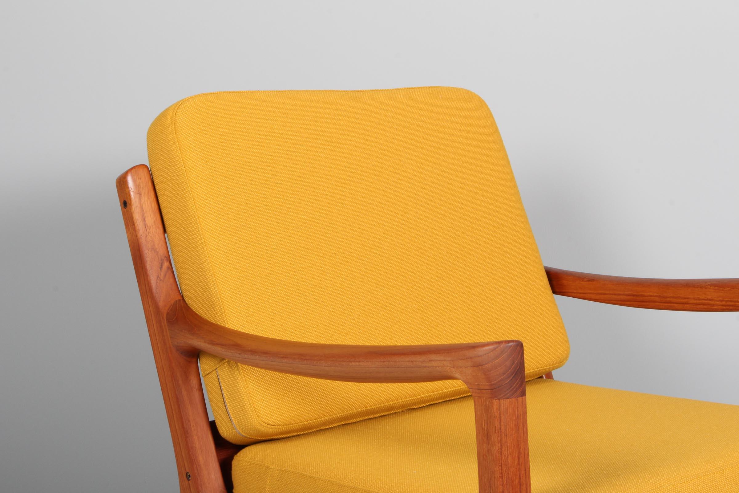 Scandinavian Modern Ole Wanscher Lounge Chair