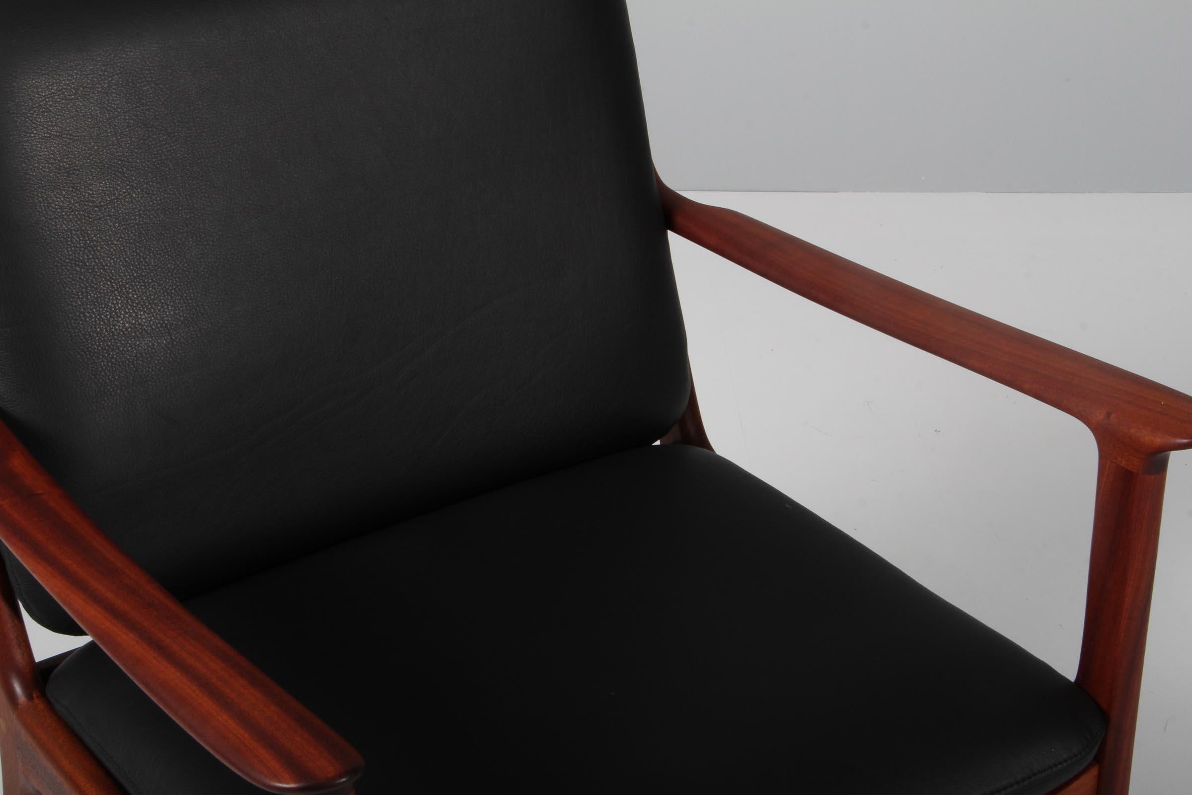 Ole Wanscher Lounge Chairs:: Modell PJ112:: Schwarzes Anilinleder im Zustand „Hervorragend“ im Angebot in Esbjerg, DK
