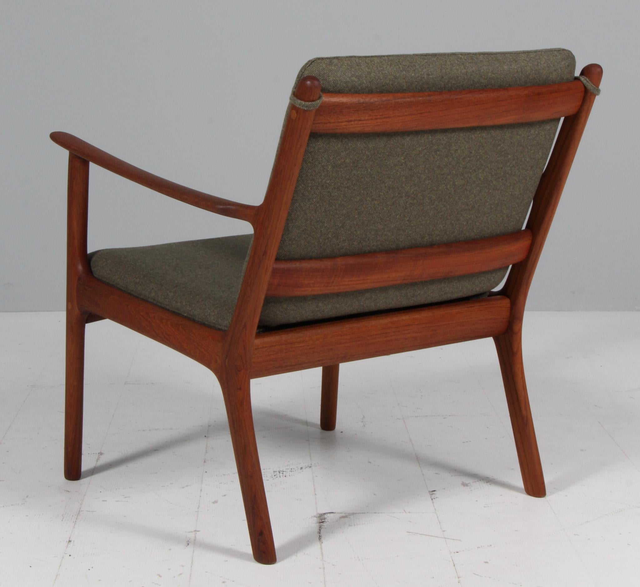 Ole Wanscher Lounge Chairs, Model PJ112, wool 1