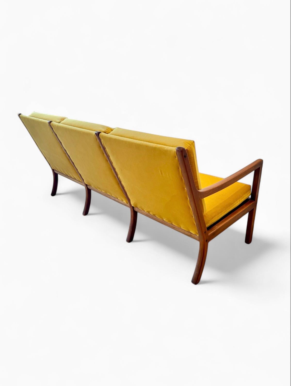 Mid-Century Modern Ole Wanscher Mahogany & Mustard Bronze Velour Upholstery Settee, Denmark 1960's For Sale