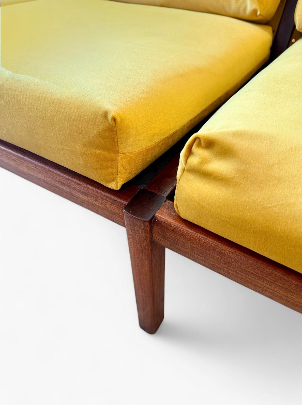 Ole Wanscher Mahogany & Mustard Bronze Velour Upholstery Settee, Denmark 1960's In Good Condition For Sale In London, GB