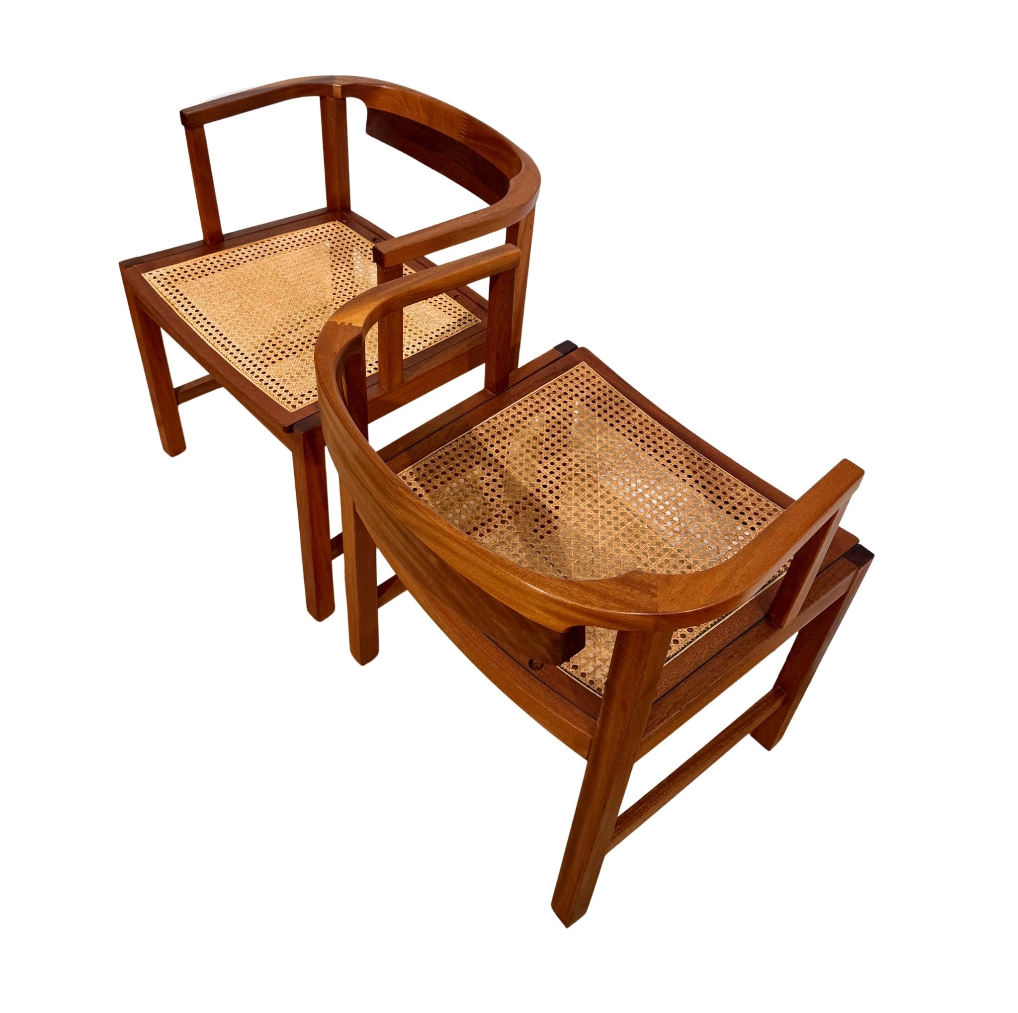 Mid-Century moderno Ole Wanscher Sedie da pranzo in canna e pelle di mogano in vendita