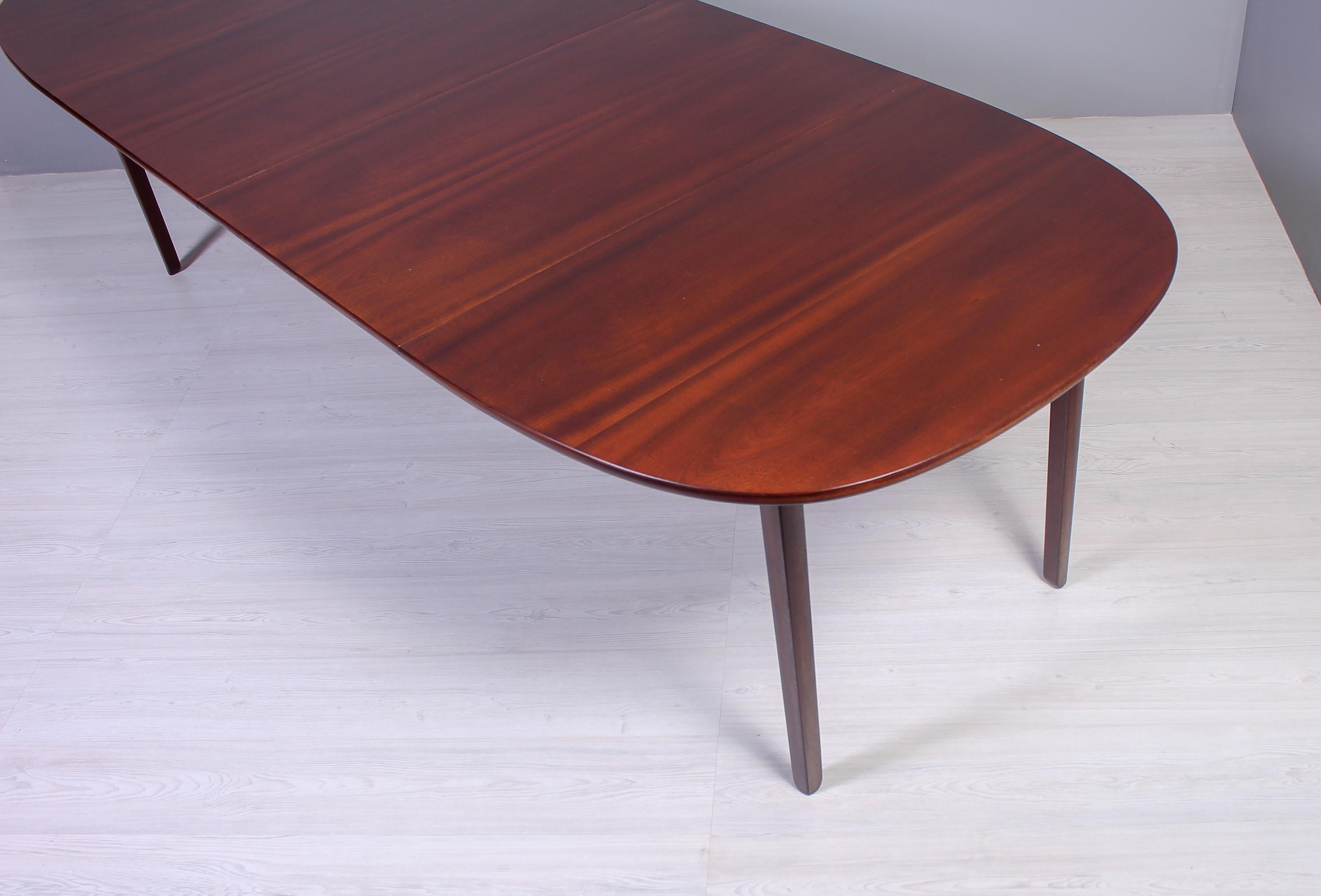 Ole Wanscher Mahogany Rungstedlund Dining Table, 1960s For Sale 4