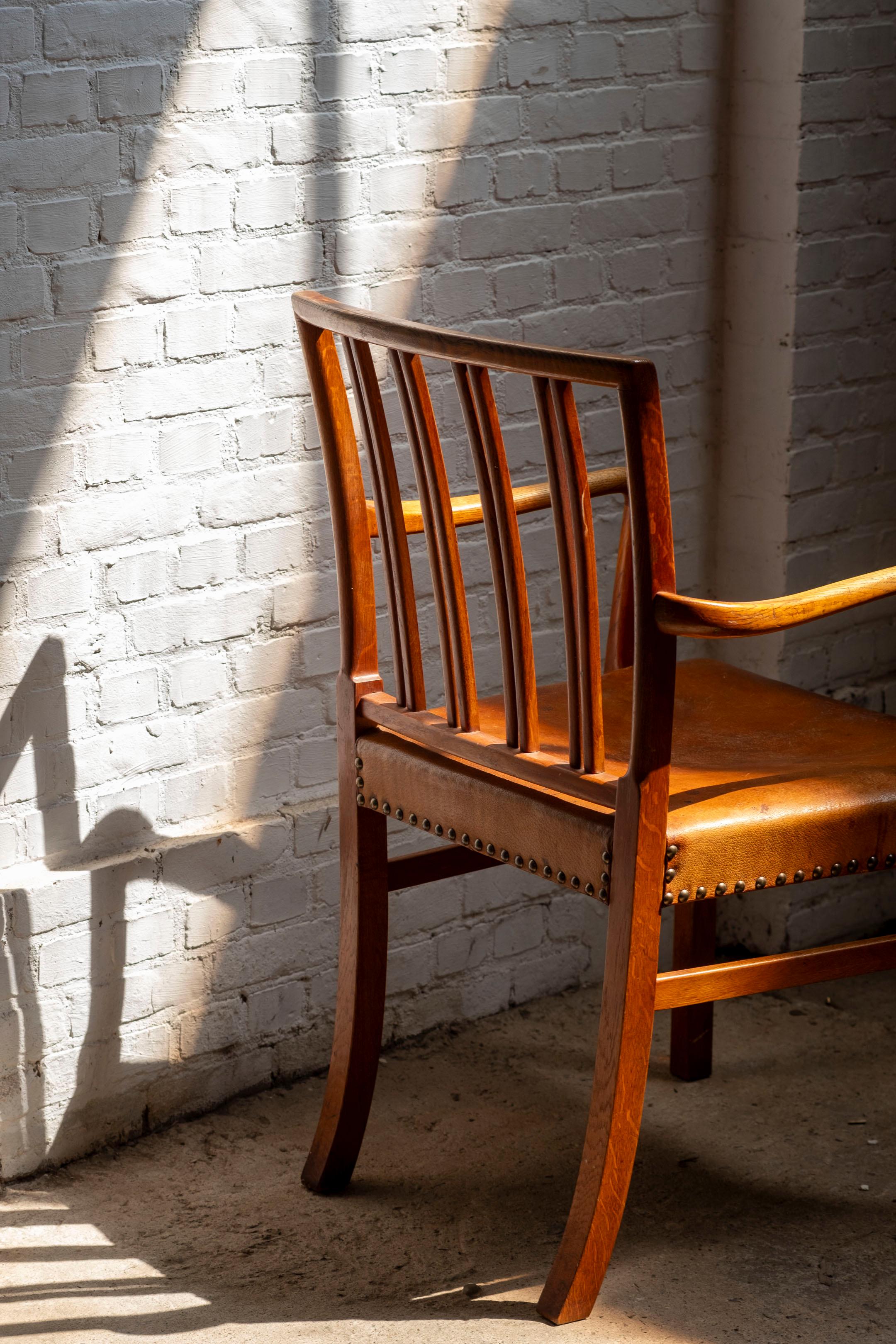 Scandinave moderne Modèle Ole Wanscher 1675 en Oak, Fritz Hansen, années 1940 Danemark en vente
