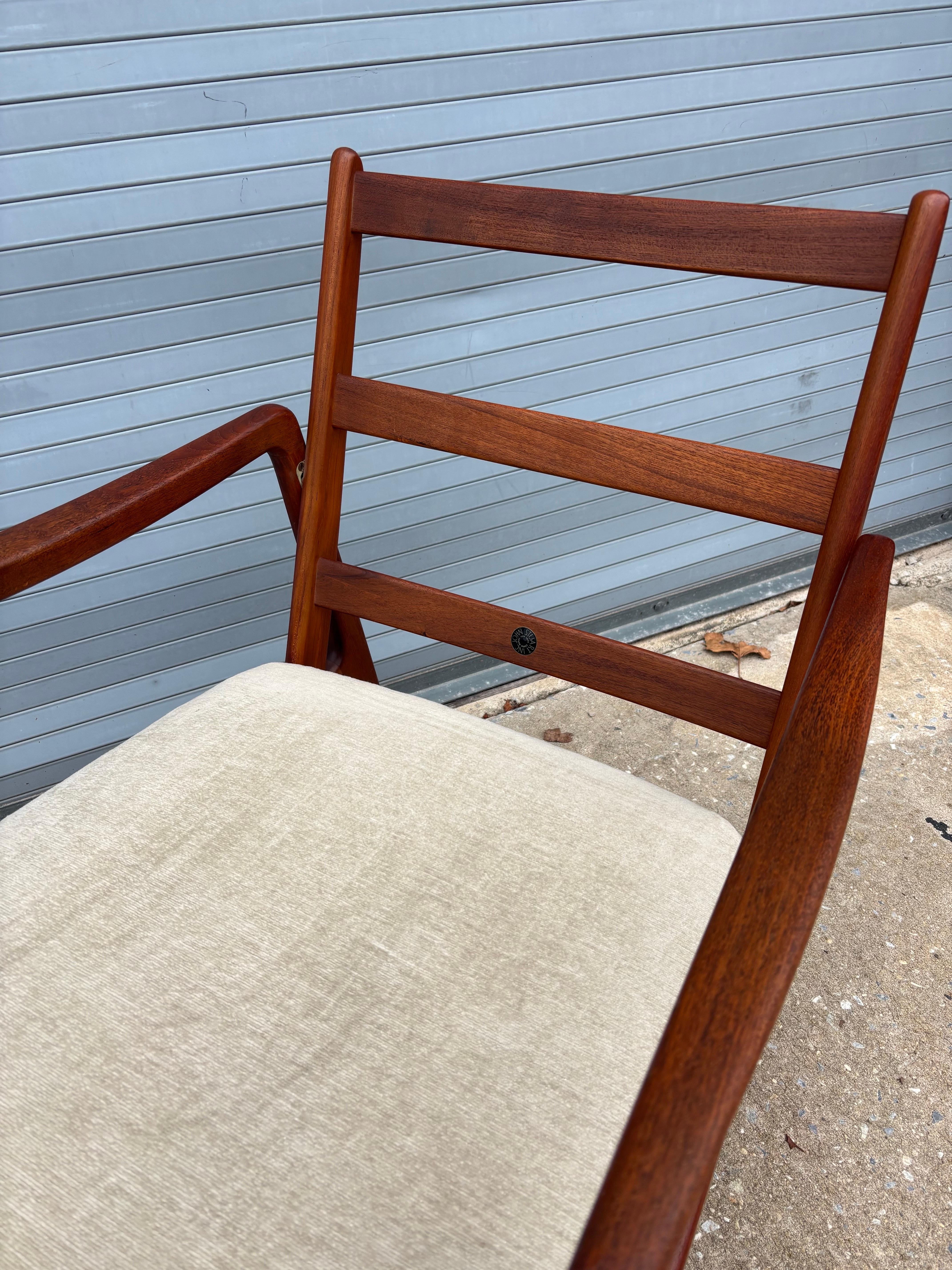 Ole Wanscher Model FD-109 for France and Son Teak Open Armchair 1